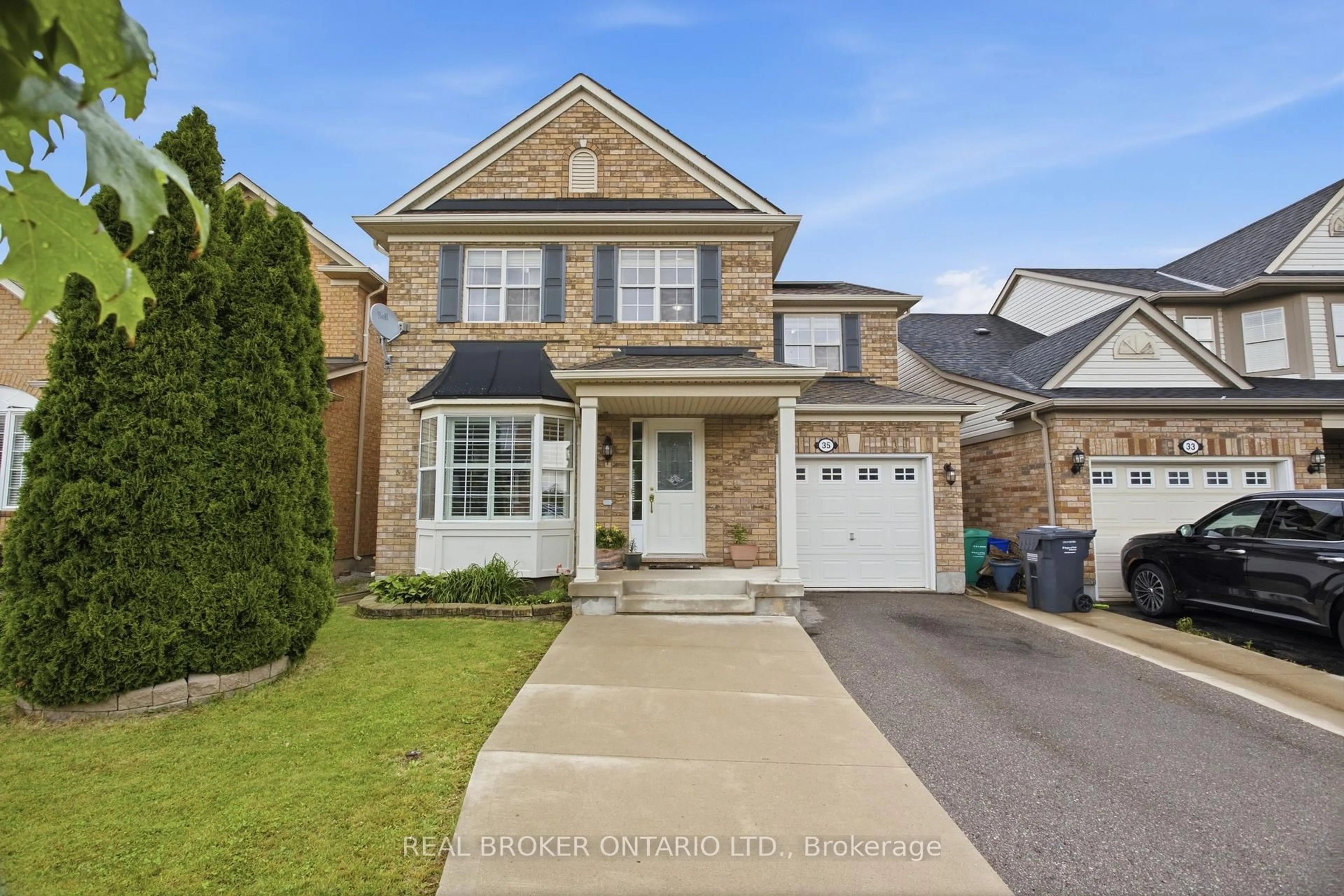 Home with brick exterior material, street for 35 Bonavista Dr, Brampton Ontario L6X 0N2