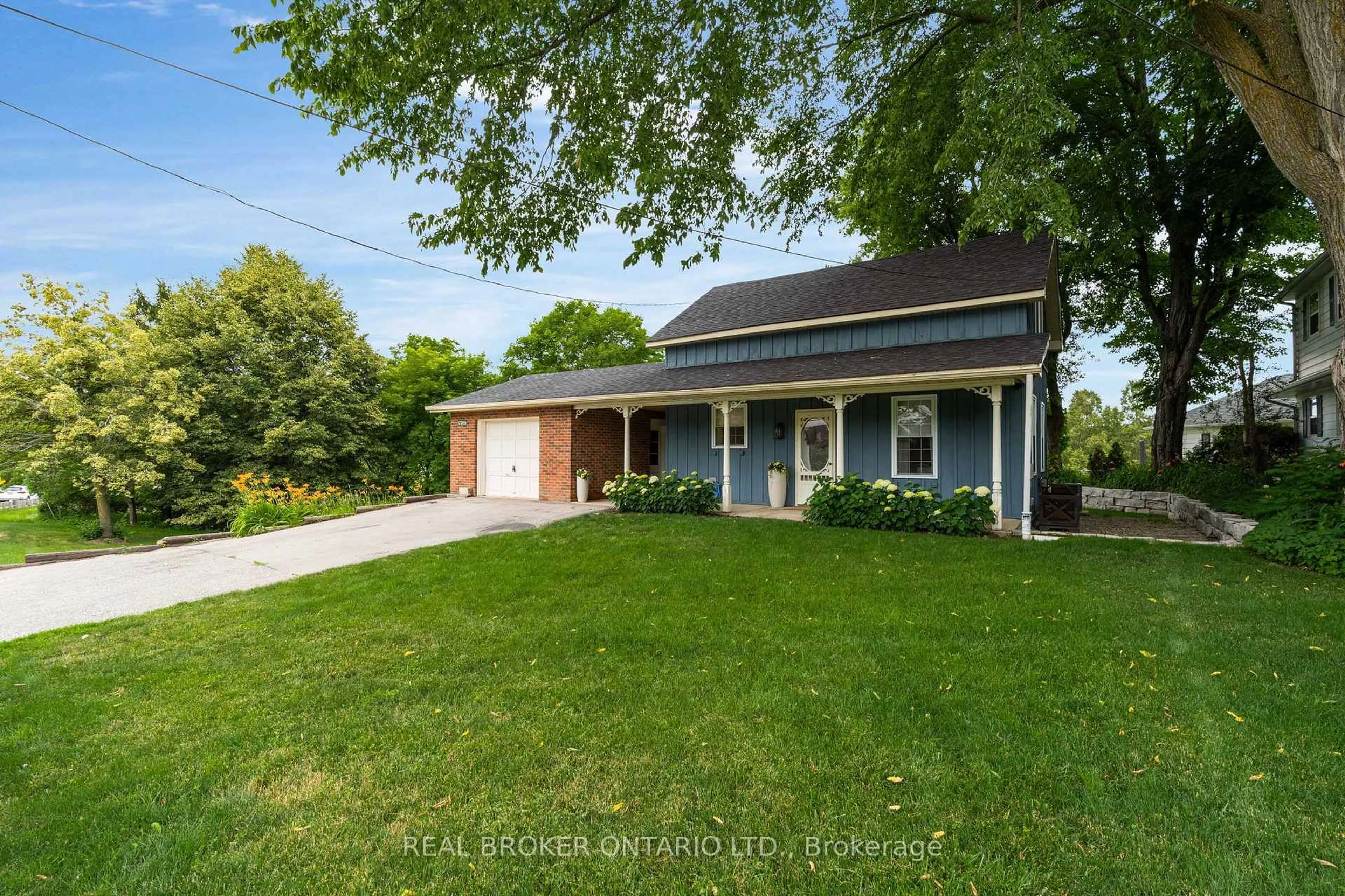 A pic from outside/outdoor area/front of a property/back of a property/a pic from drone, street for 17265 50 Highway, Caledon Ontario L7E 0K9