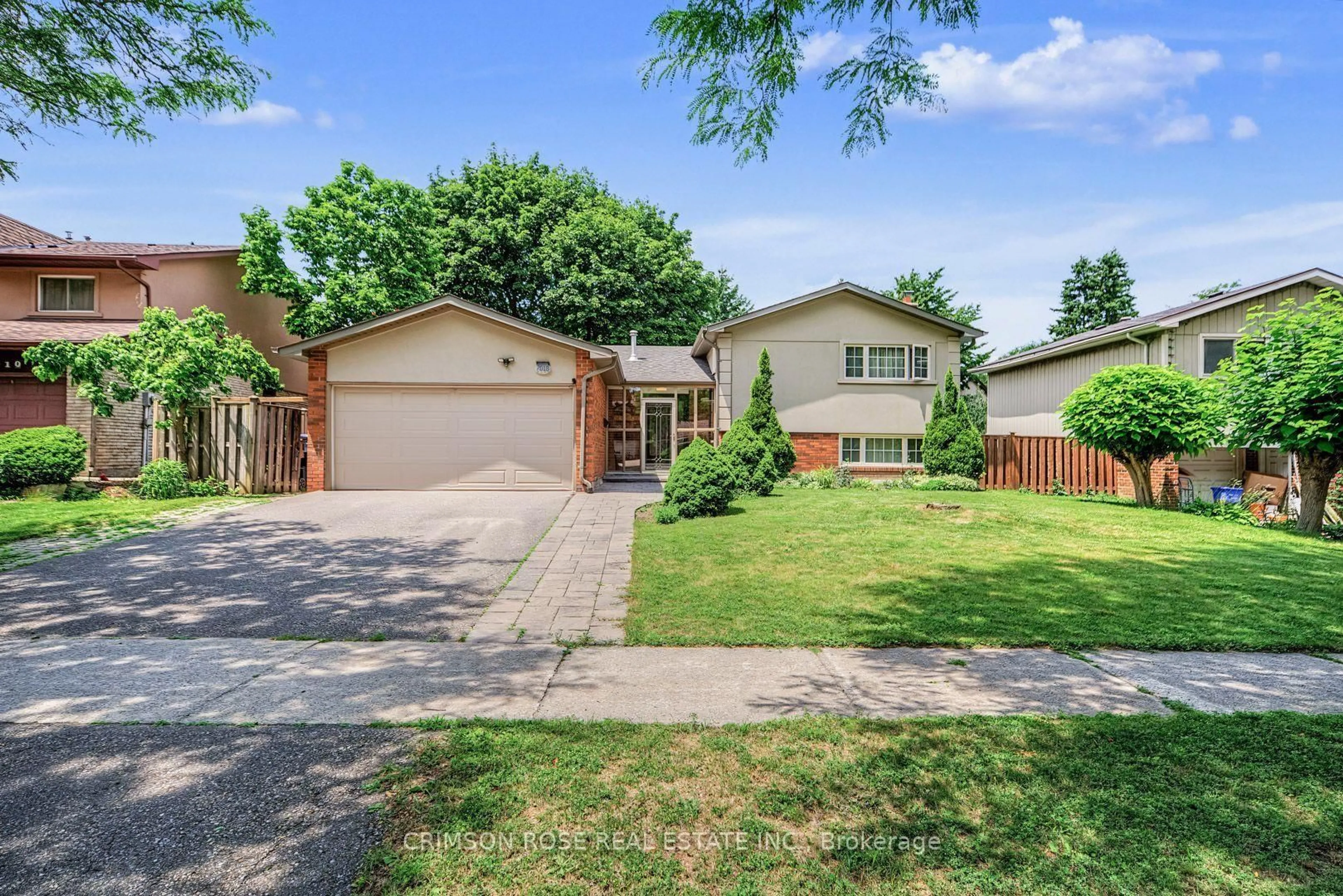 Home with brick exterior material, street for 7018 Cadiz Cres, Mississauga Ontario L5N 1Y4
