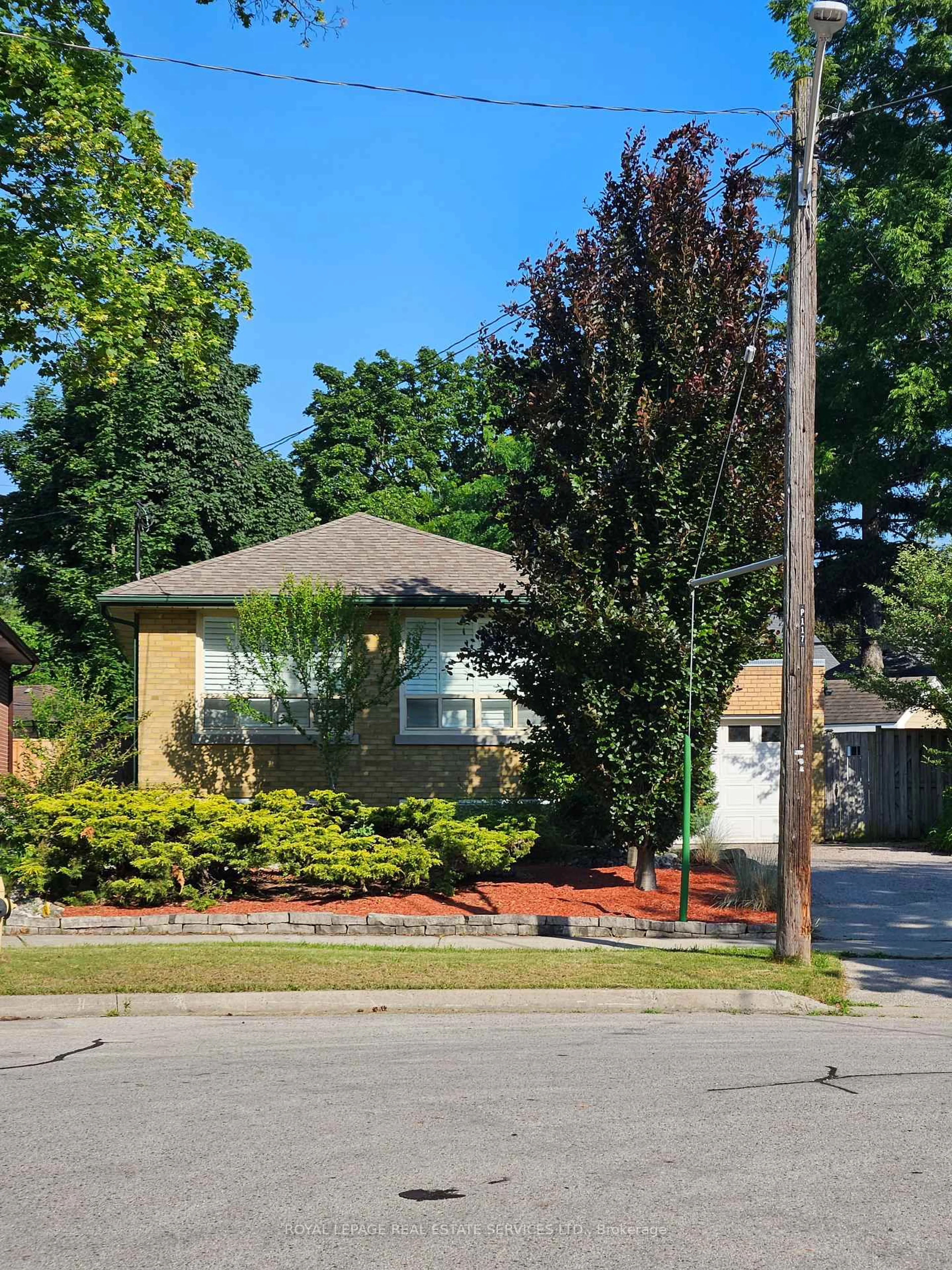 Home with brick exterior material, street for 117 Westrose Ave, Toronto Ontario M8X 2A5