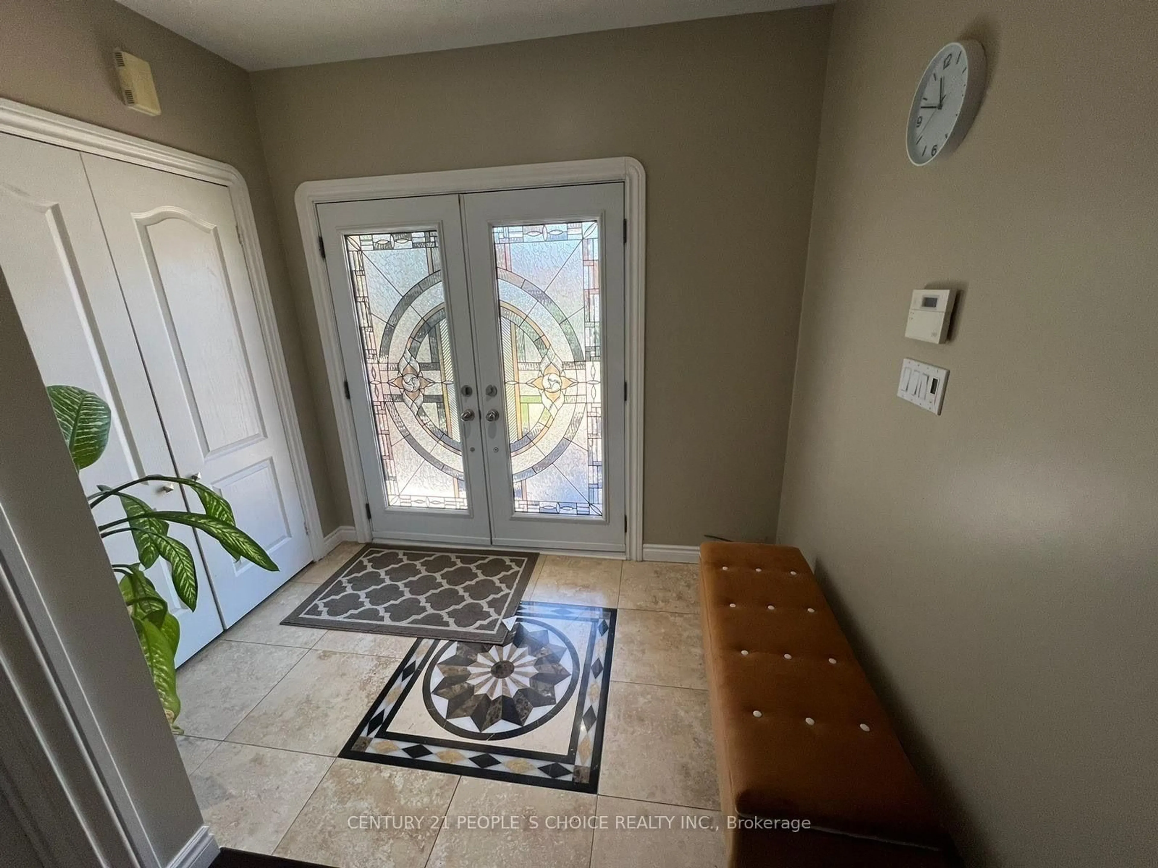 Indoor entryway for 57 Fallstar Cres, Brampton Ontario L7A 2J7