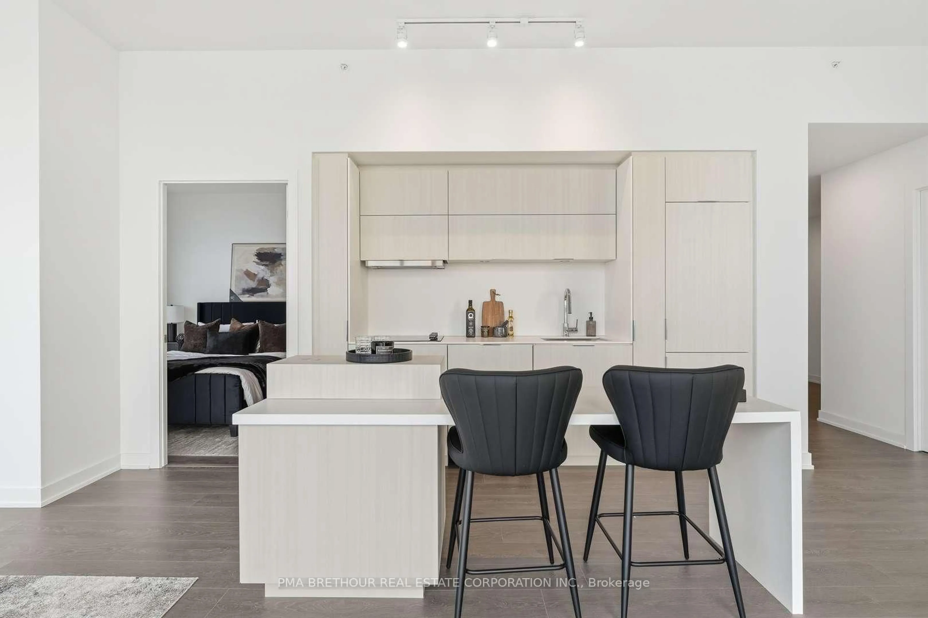 Contemporary kitchen, unknown for 370 Martha St #2604, Burlington Ontario L7R 0G9