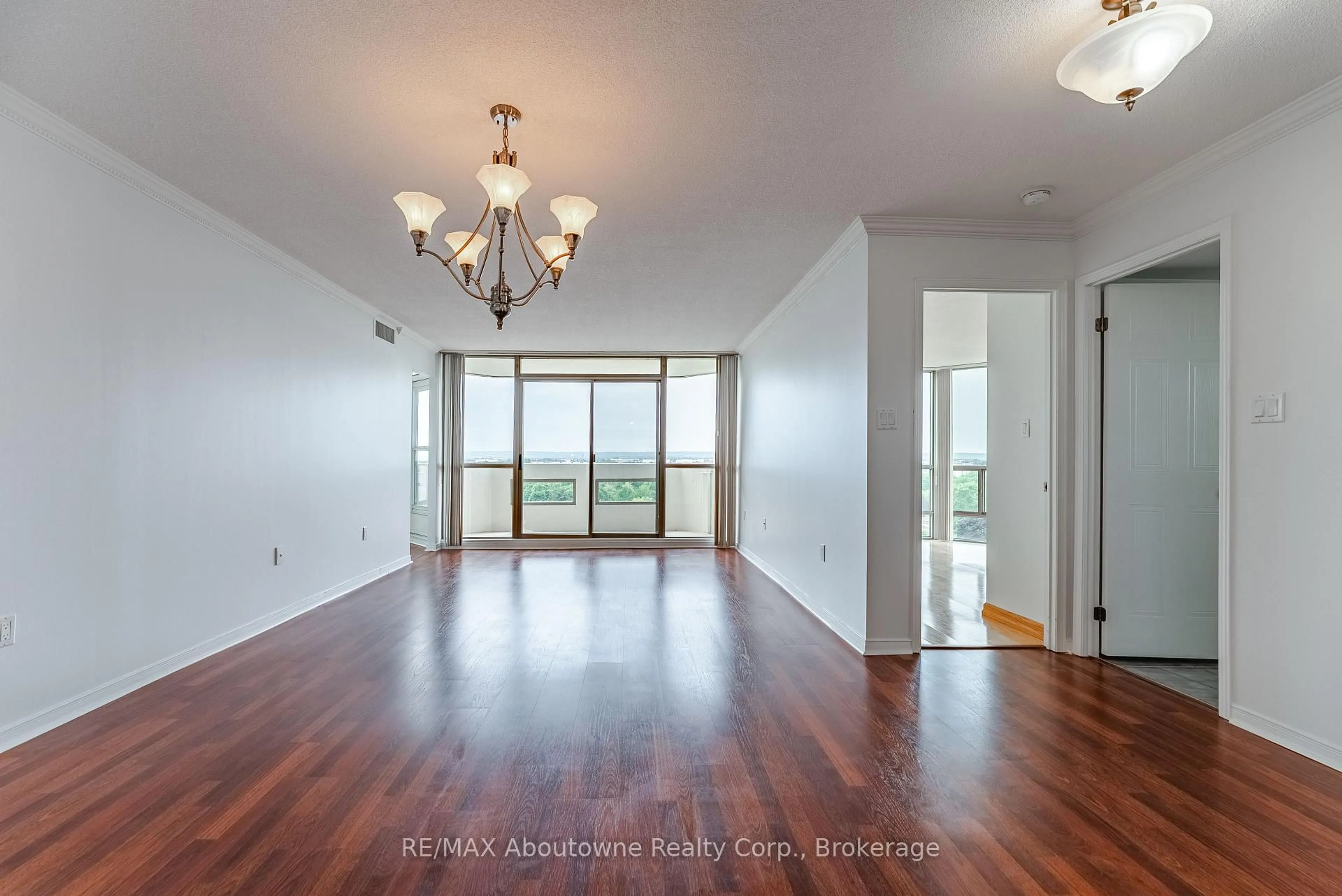 Unknown for 5080 Pinedale Ave #1006, Burlington Ontario L7L 5V7