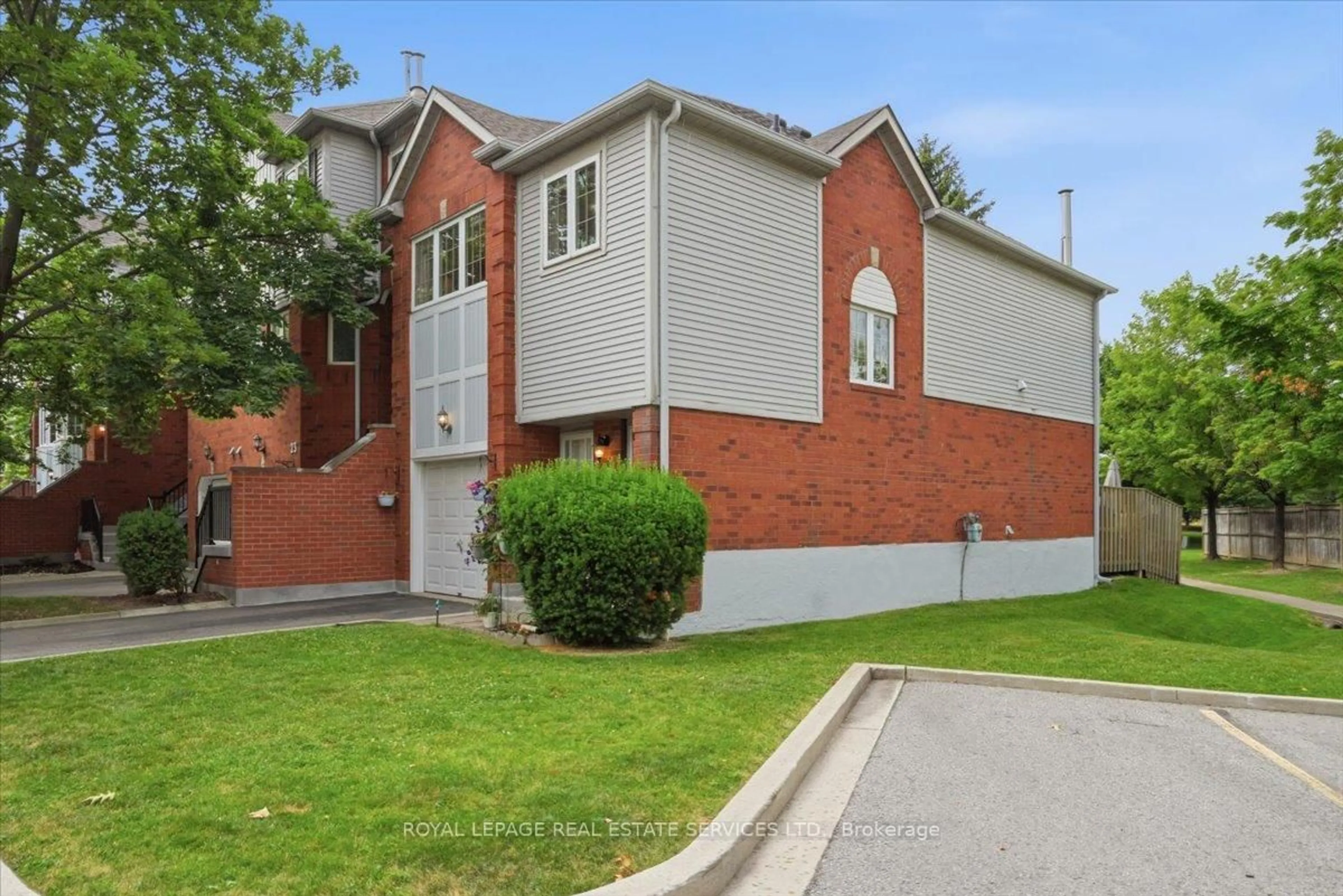 Home with brick exterior material, street for 4605 Donegal Dr #24, Mississauga Ontario L5M 4X7