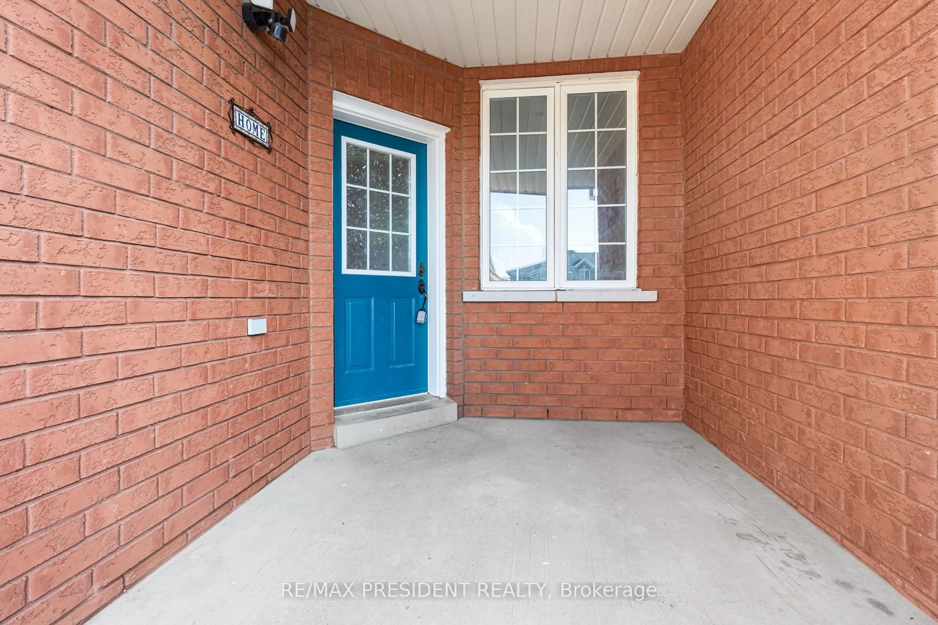 Indoor entryway for 162 Albright Rd, Brampton Ontario L6X 5E3
