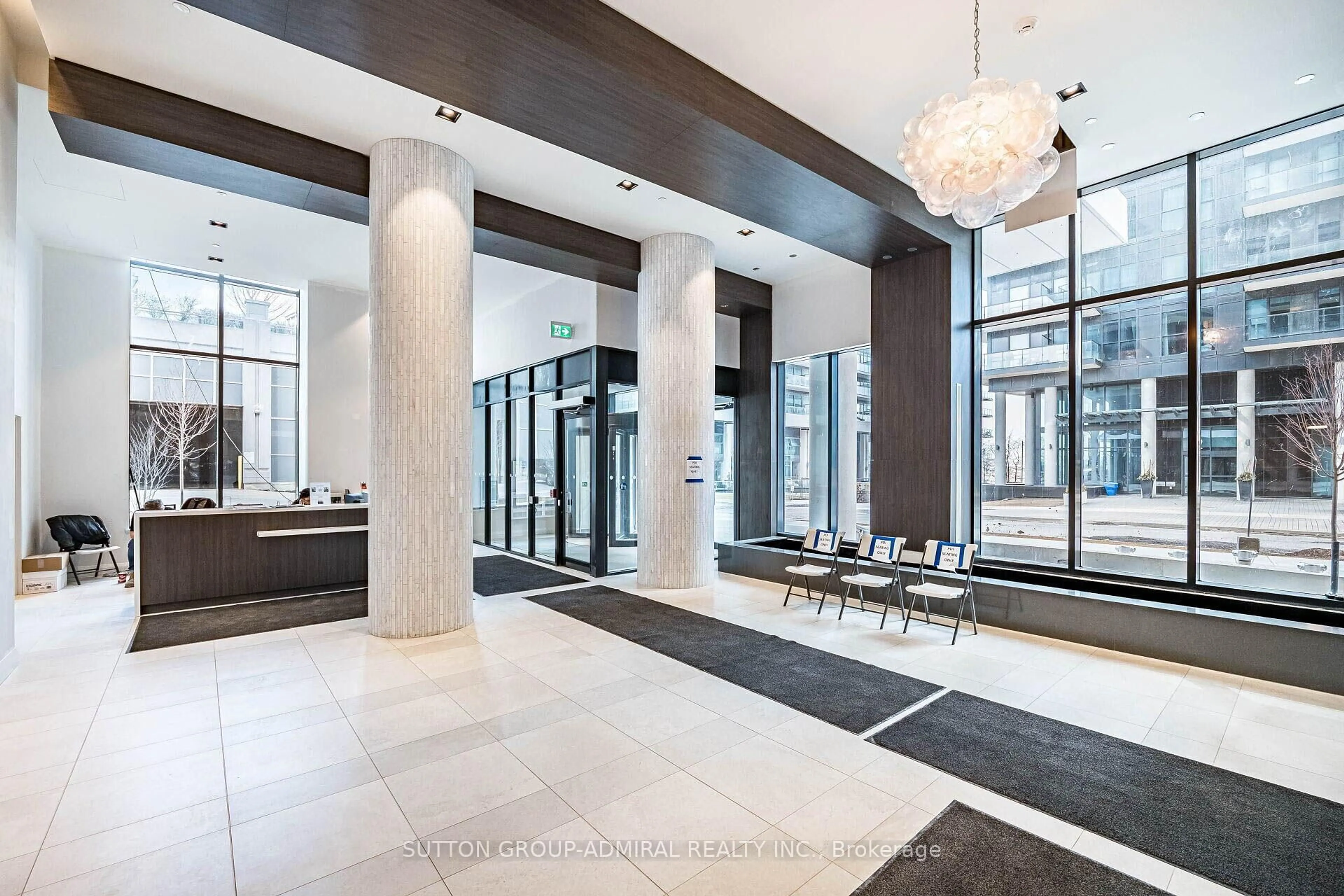 Indoor foyer for 38 Annie Craig Dr #2205, Toronto Ontario M8V 0A8