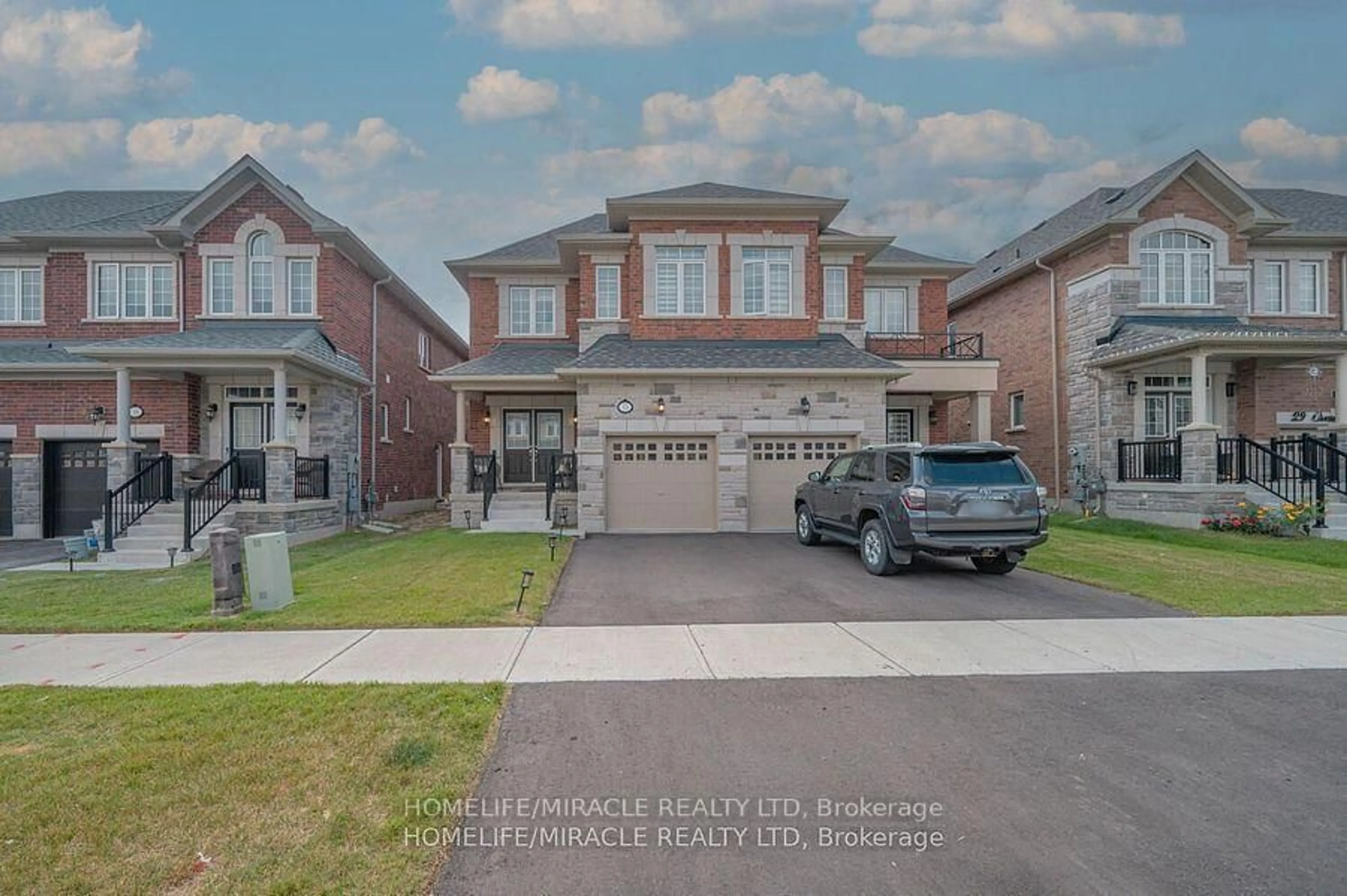Home with brick exterior material, street for 33 Overstone Rd, Halton Hills Ontario L7G 0M9