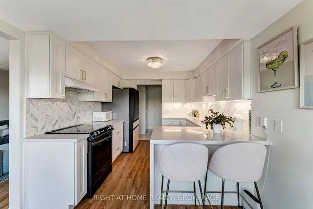 2190 Lakeshore Rd #802, Burlington 3