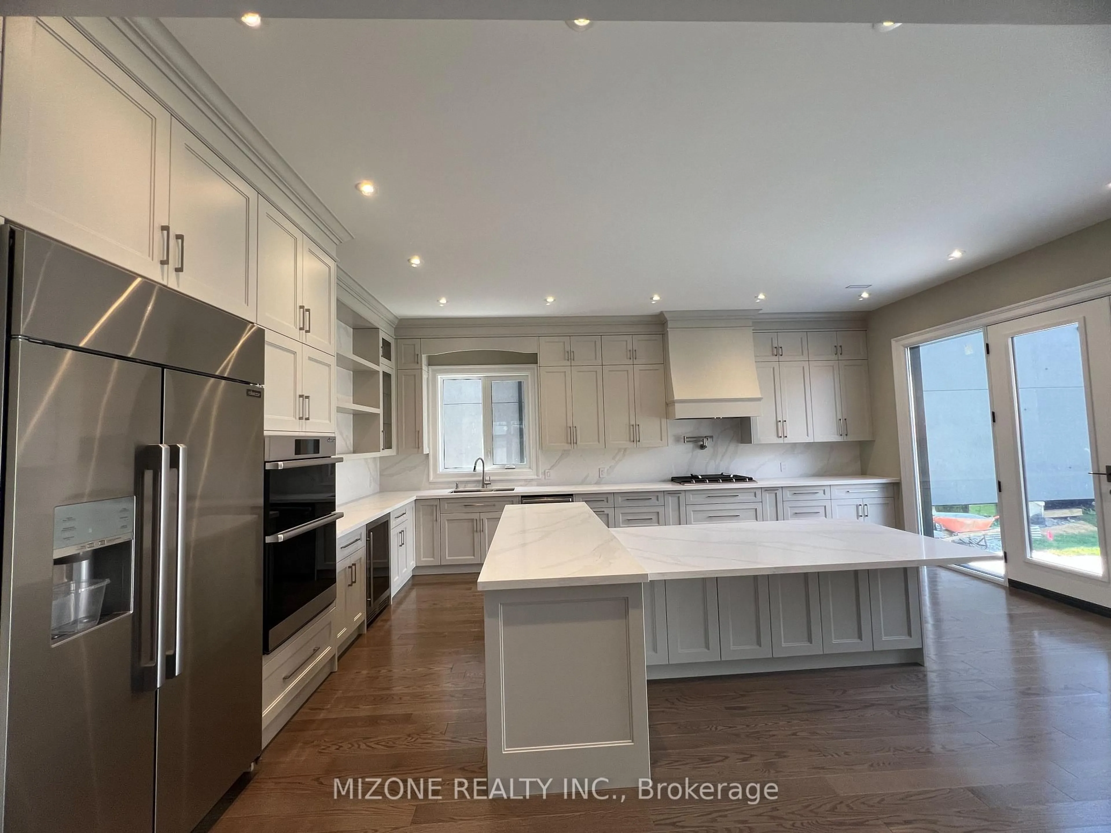 Open concept kitchen, unknown for 3289 Joan Dr, Mississauga Ontario L5B 1T3