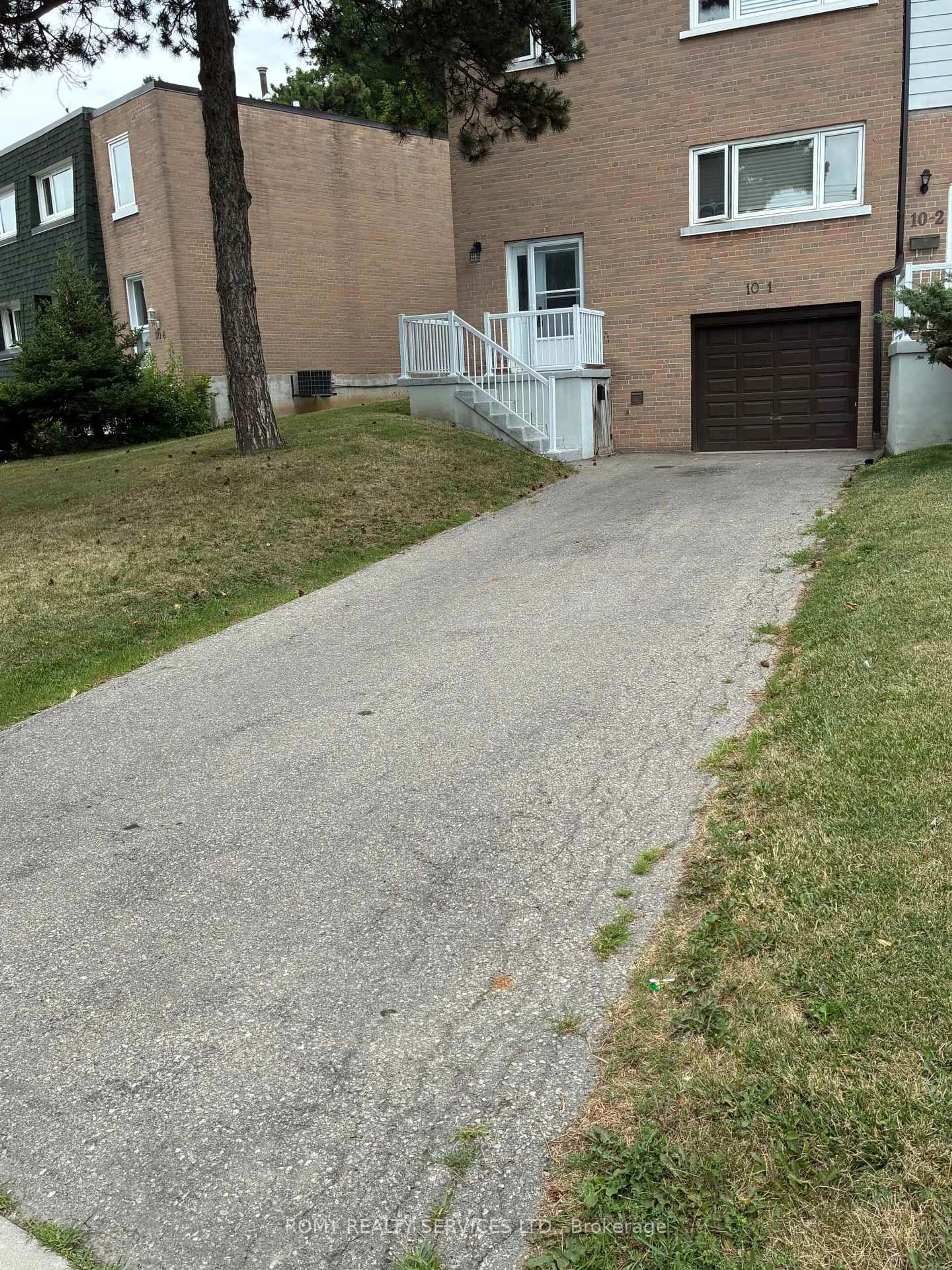 Unknown for 10 Grandravine Dr #1, Toronto Ontario M3J 1B1