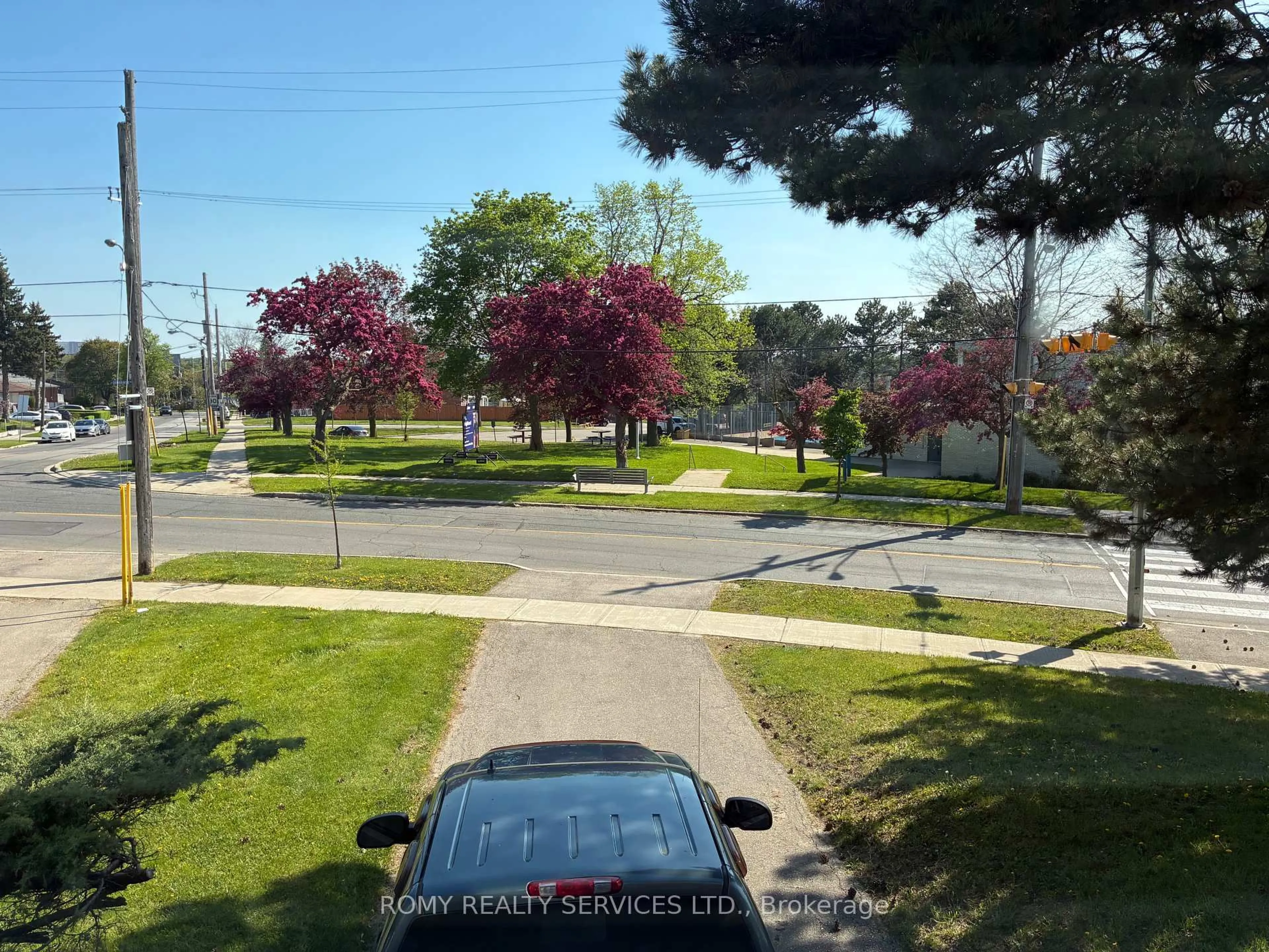 Unknown for 10 Grandravine Dr #1, Toronto Ontario M3J 1B1