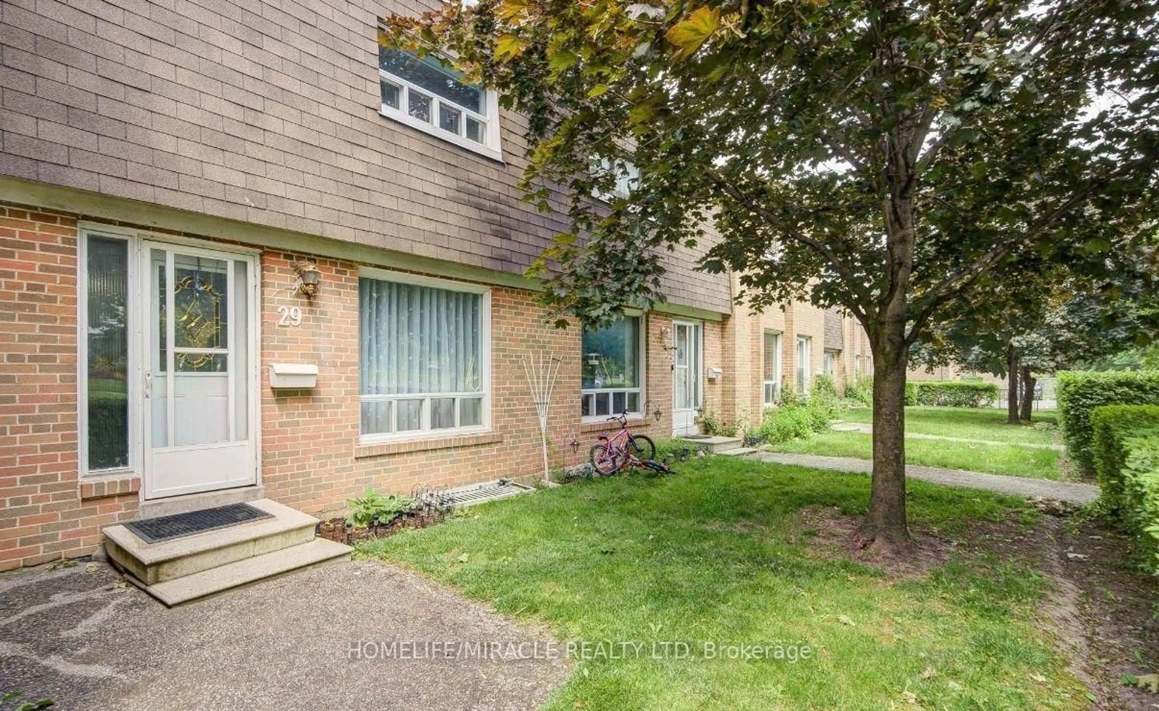 Unknown for 1730 Albion Rd #29, Toronto Ontario M9V 1C1