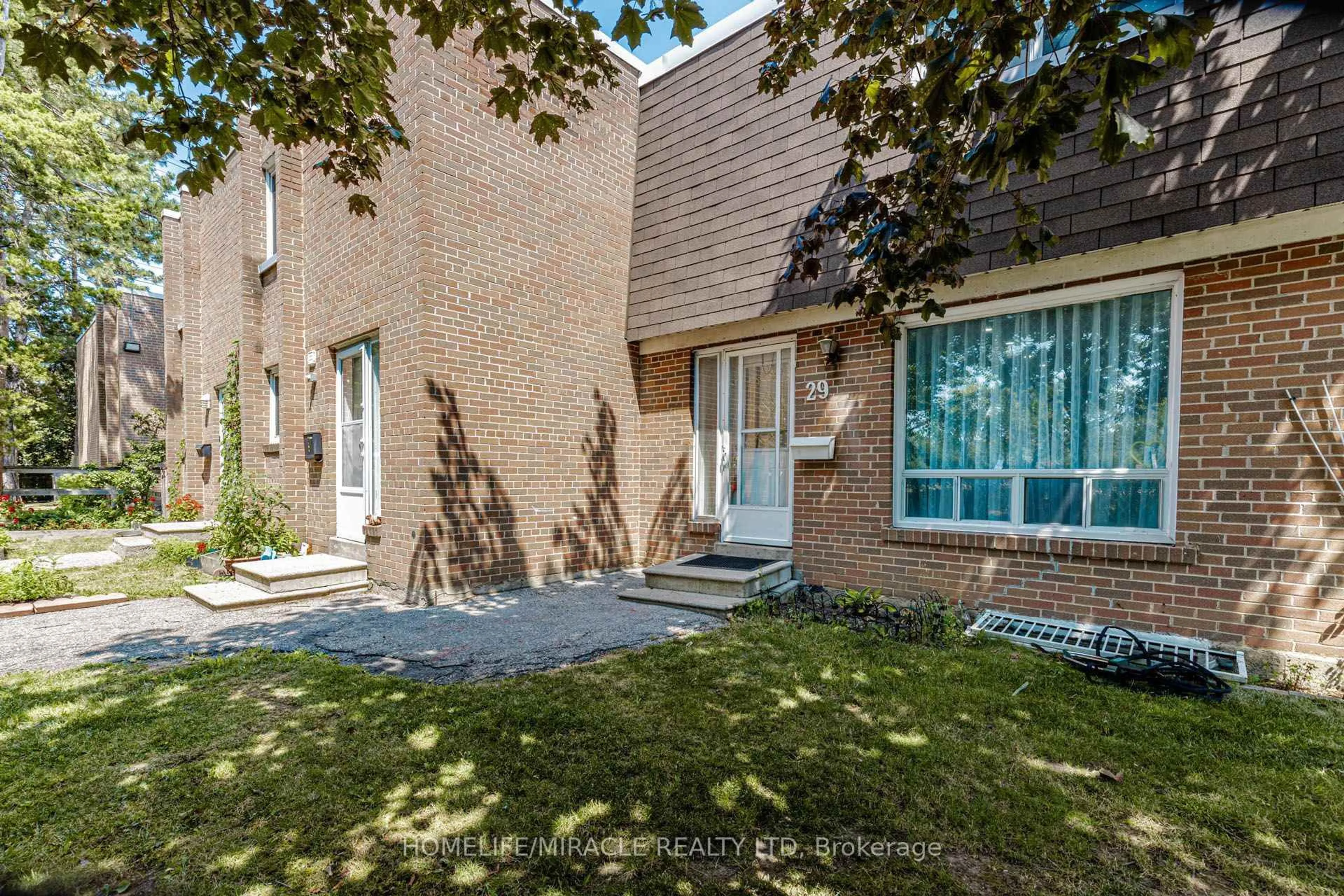 Unknown for 1730 Albion Rd #29, Toronto Ontario M9V 1C1