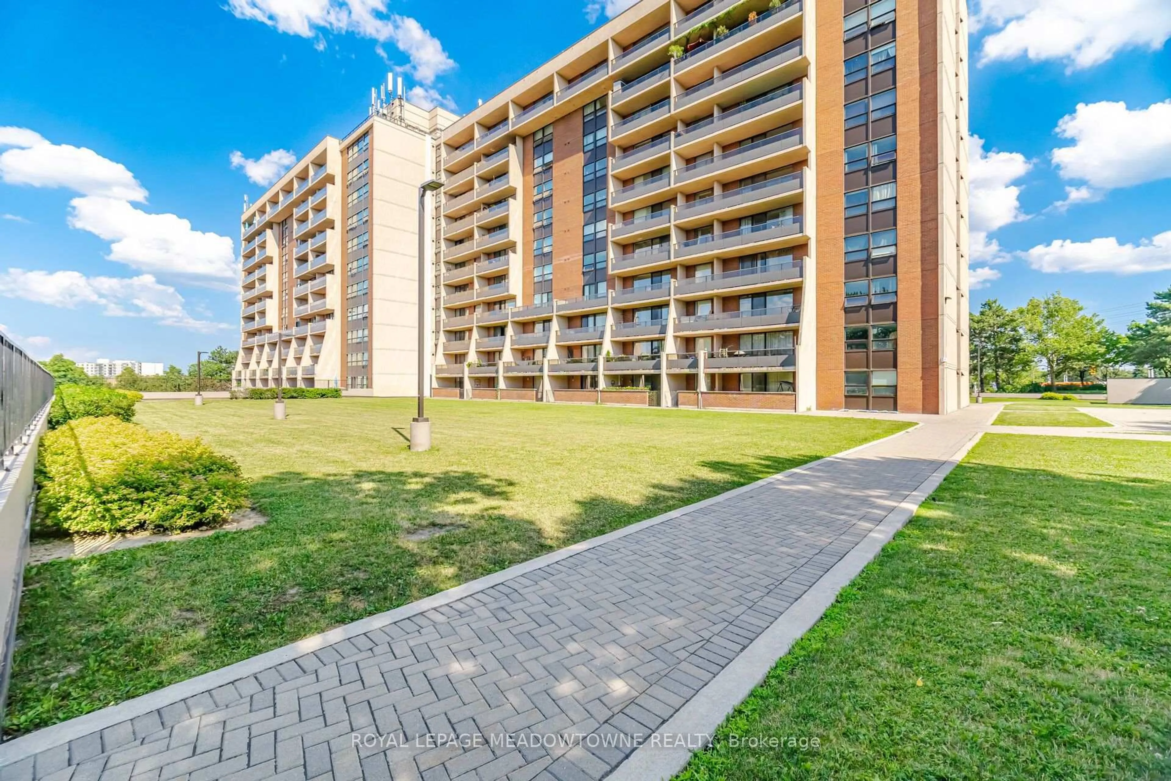 Unknown for 2929 Aquitaine Ave #501, Mississauga Ontario L5N 2C7
