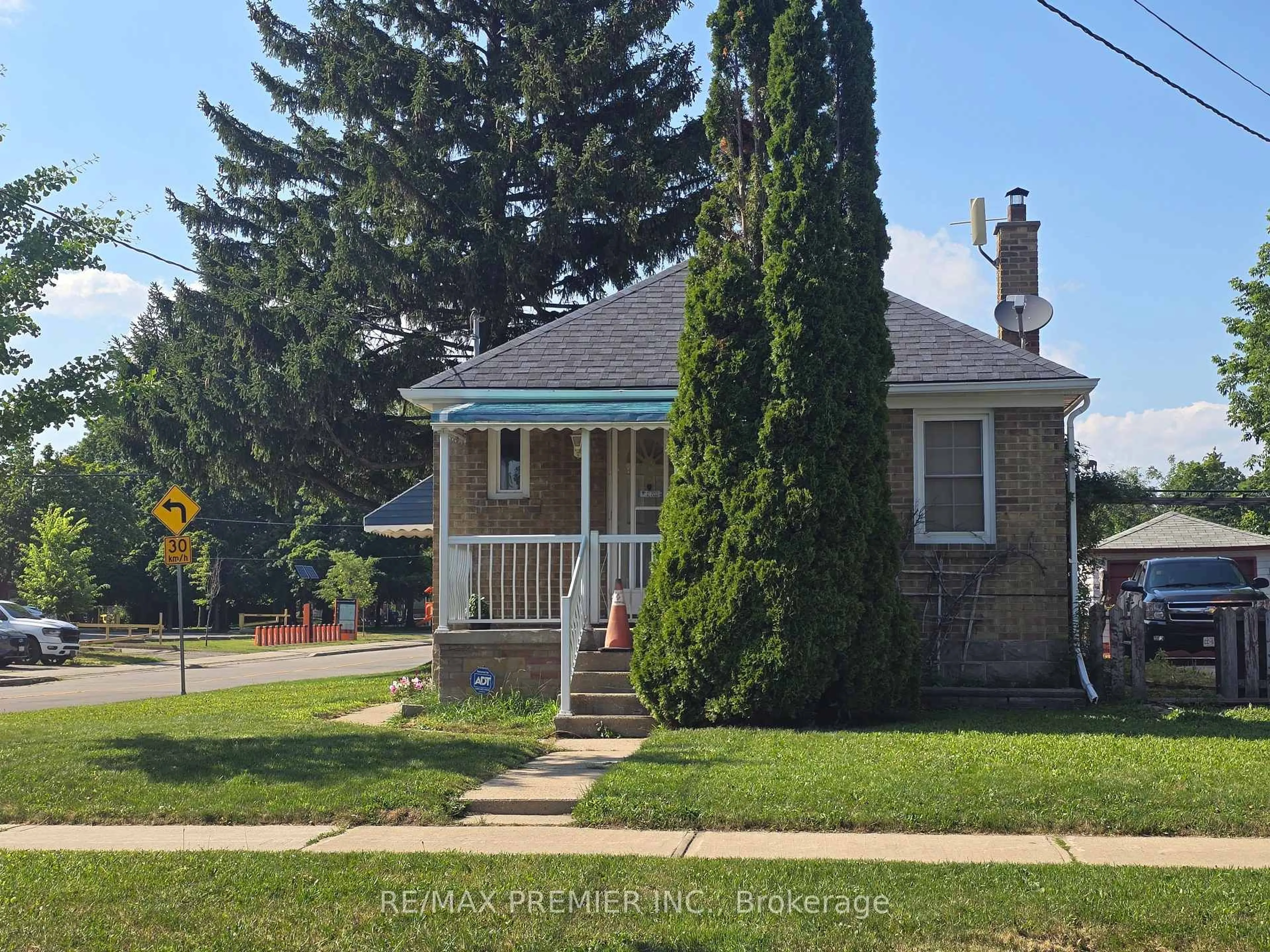 Unknown for 468 Glen Park Ave, Toronto Ontario M6B 2E7