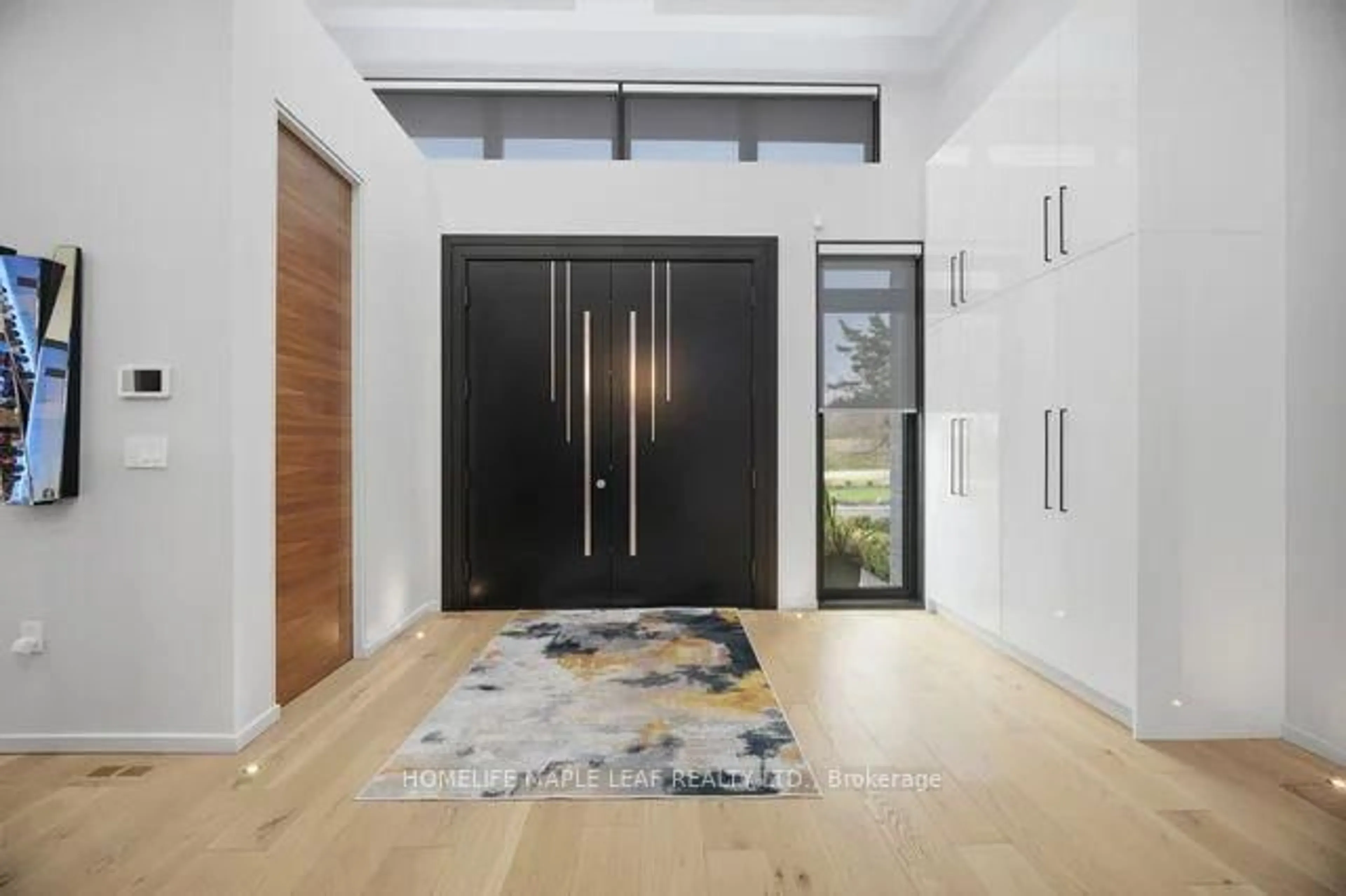 Indoor entryway for 9229 8th Line, Halton Hills Ontario L7G 4S5