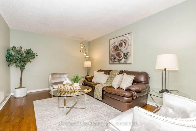 93 Lauchlin Cres, Halton Hills 4
