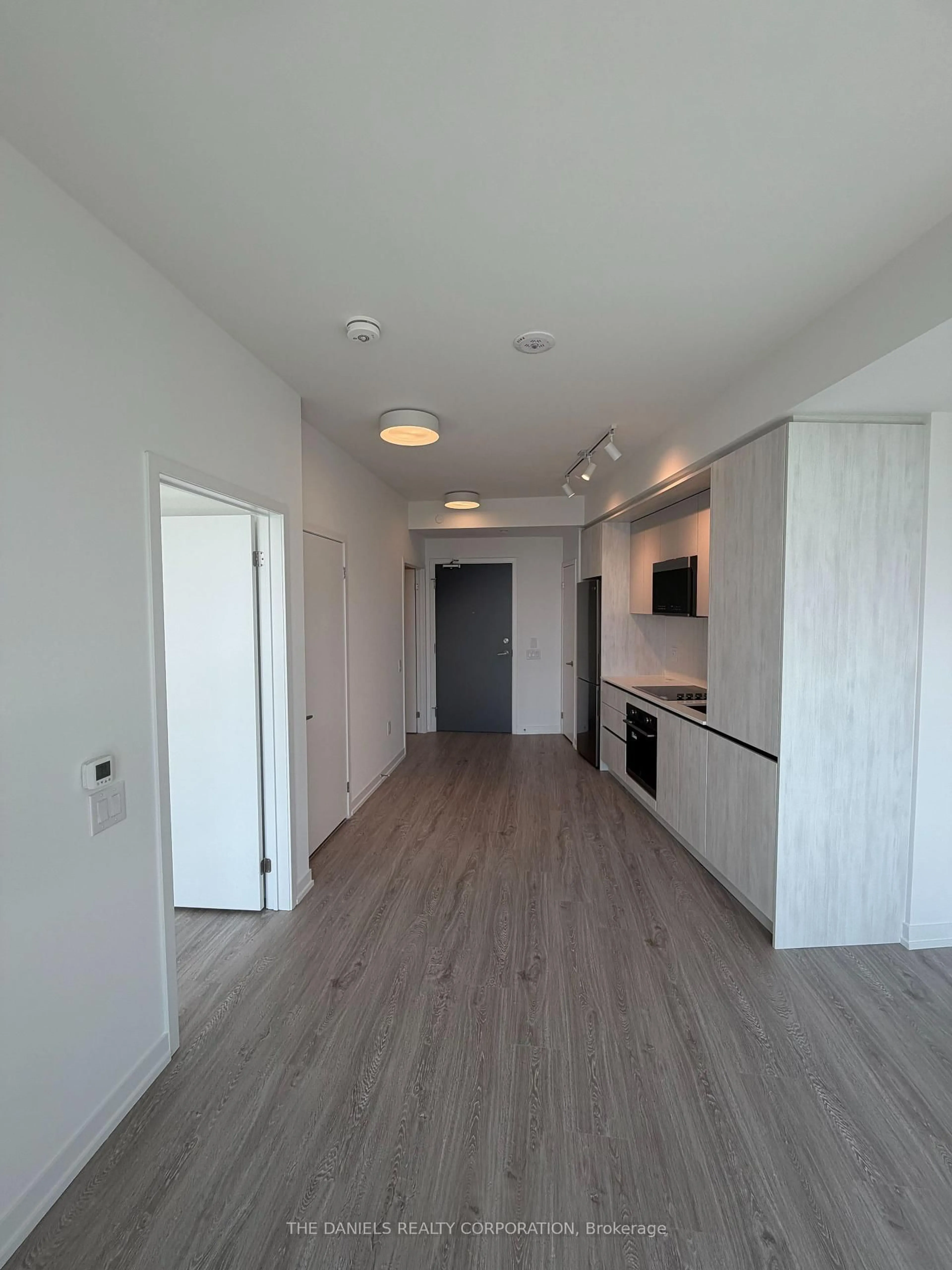 A pic of a room for 2485 Eglinton Ave #1222, Mississauga Ontario L5M 2T1