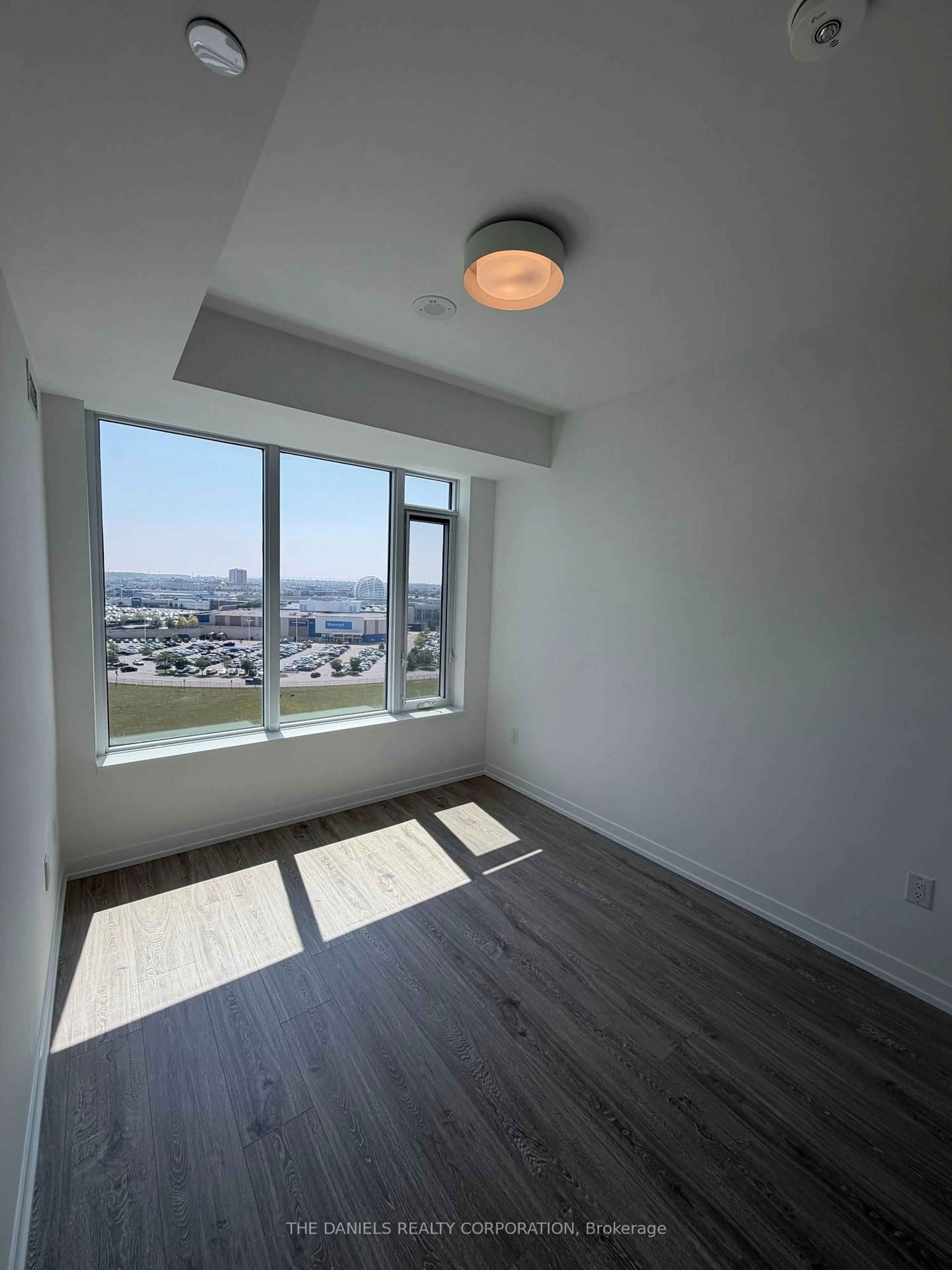 A pic of a room for 2485 Eglinton Ave #1222, Mississauga Ontario L5M 2T1