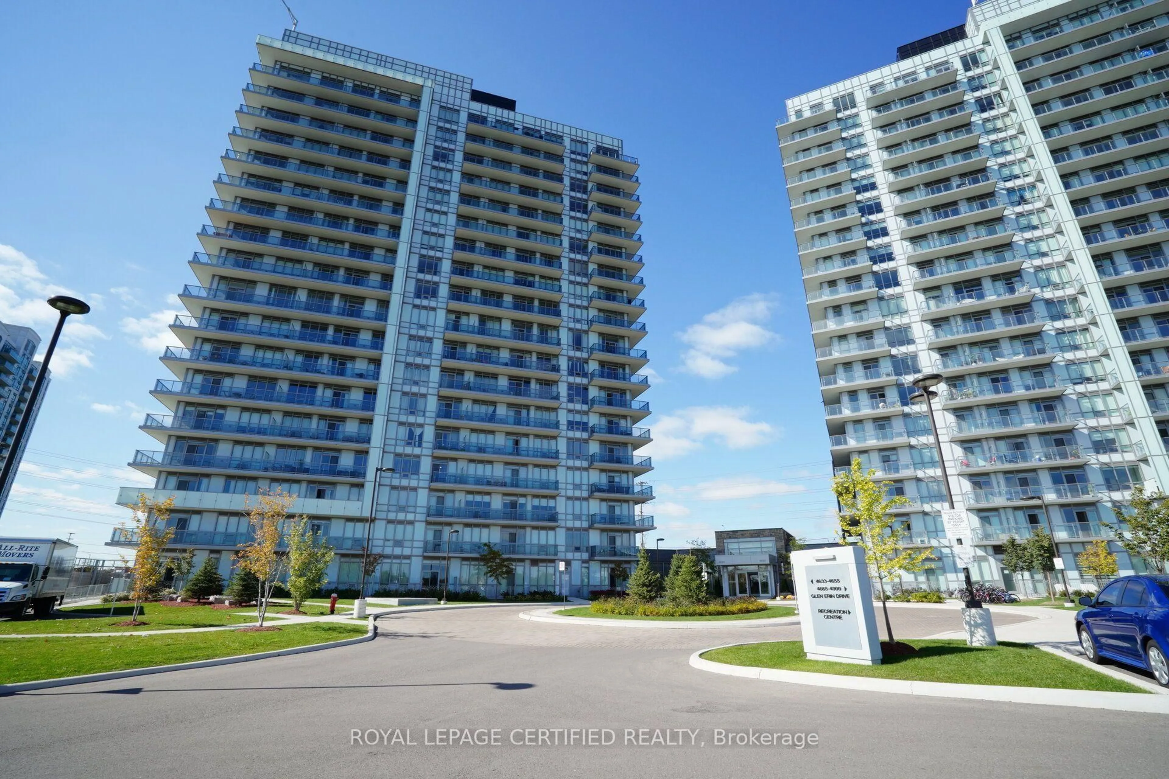 A pic from outside/outdoor area/front of a property/back of a property/a pic from drone, unknown for 4633 Glen Erin Dr #710, Mississauga Ontario L5M 0Y6