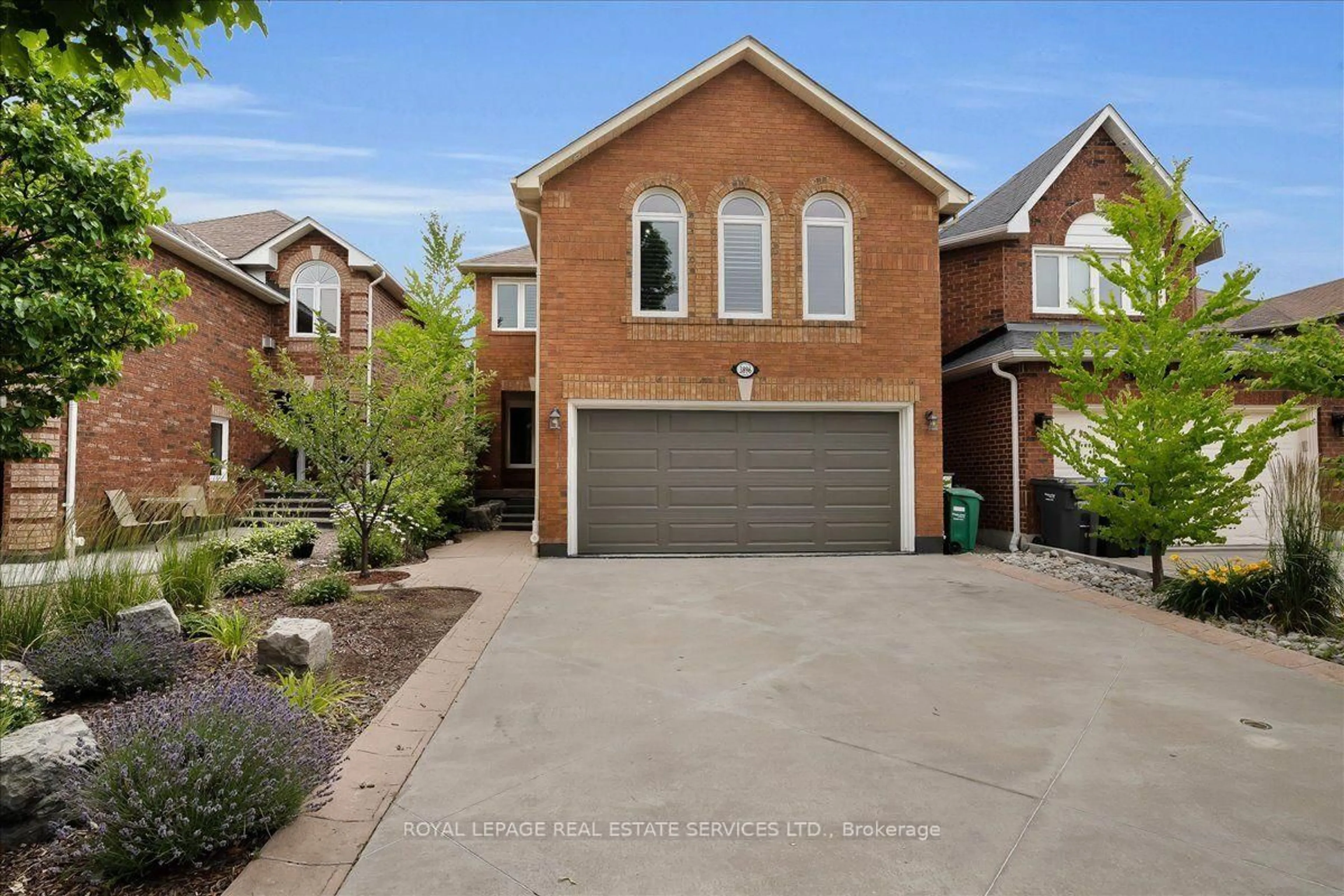 Home with brick exterior material, street for 3896 Densbury Dr, Mississauga Ontario L5N 6Y9