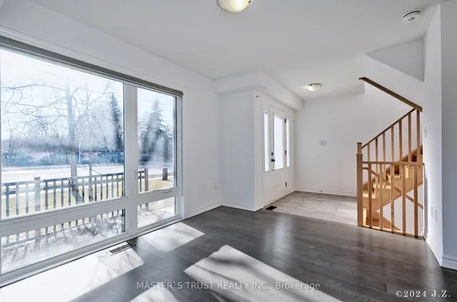 2501 Littlefield Cres, Oakville 4