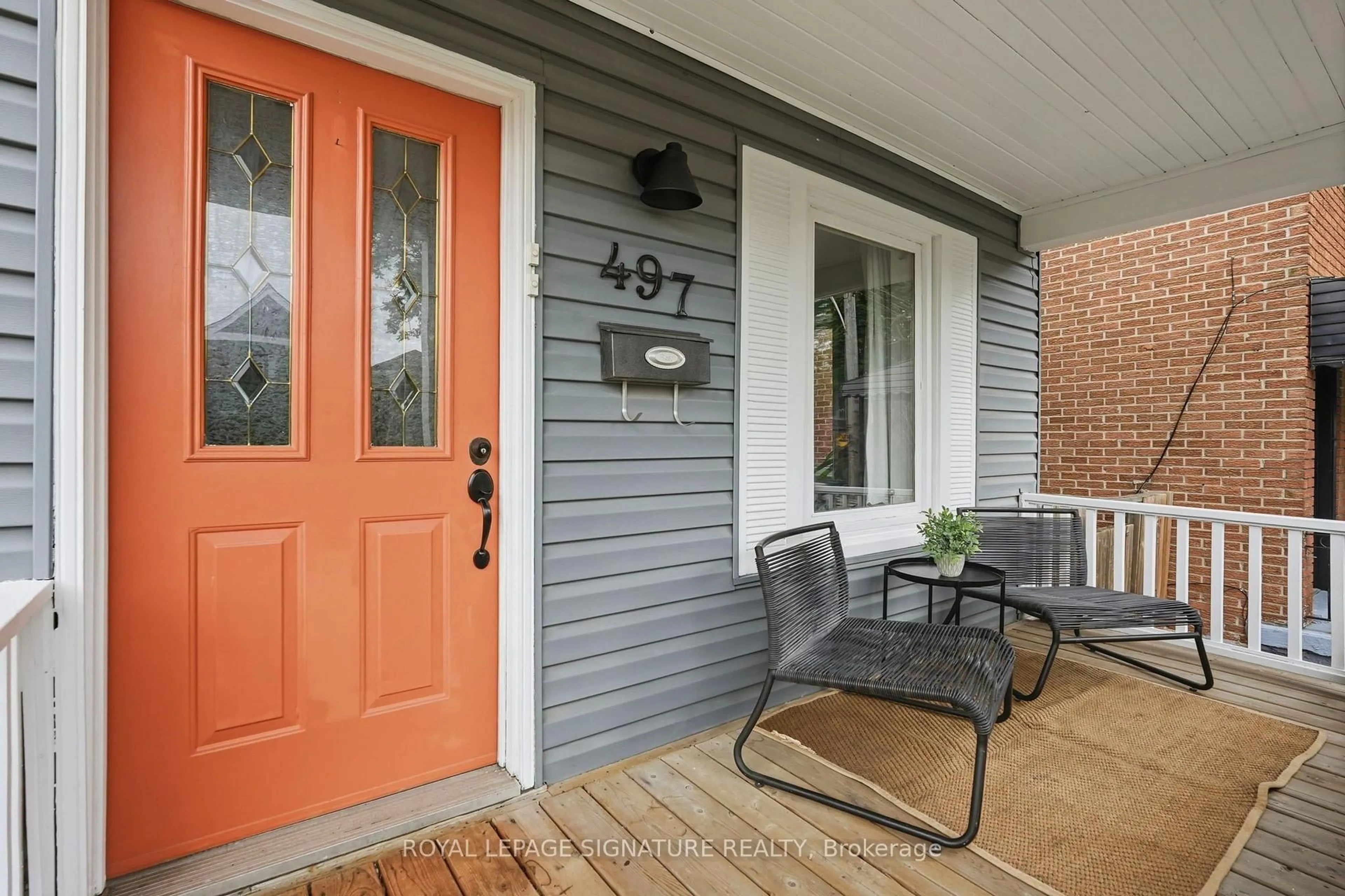 Indoor entryway for 497 Salem Ave, Toronto Ontario M6H 3C9