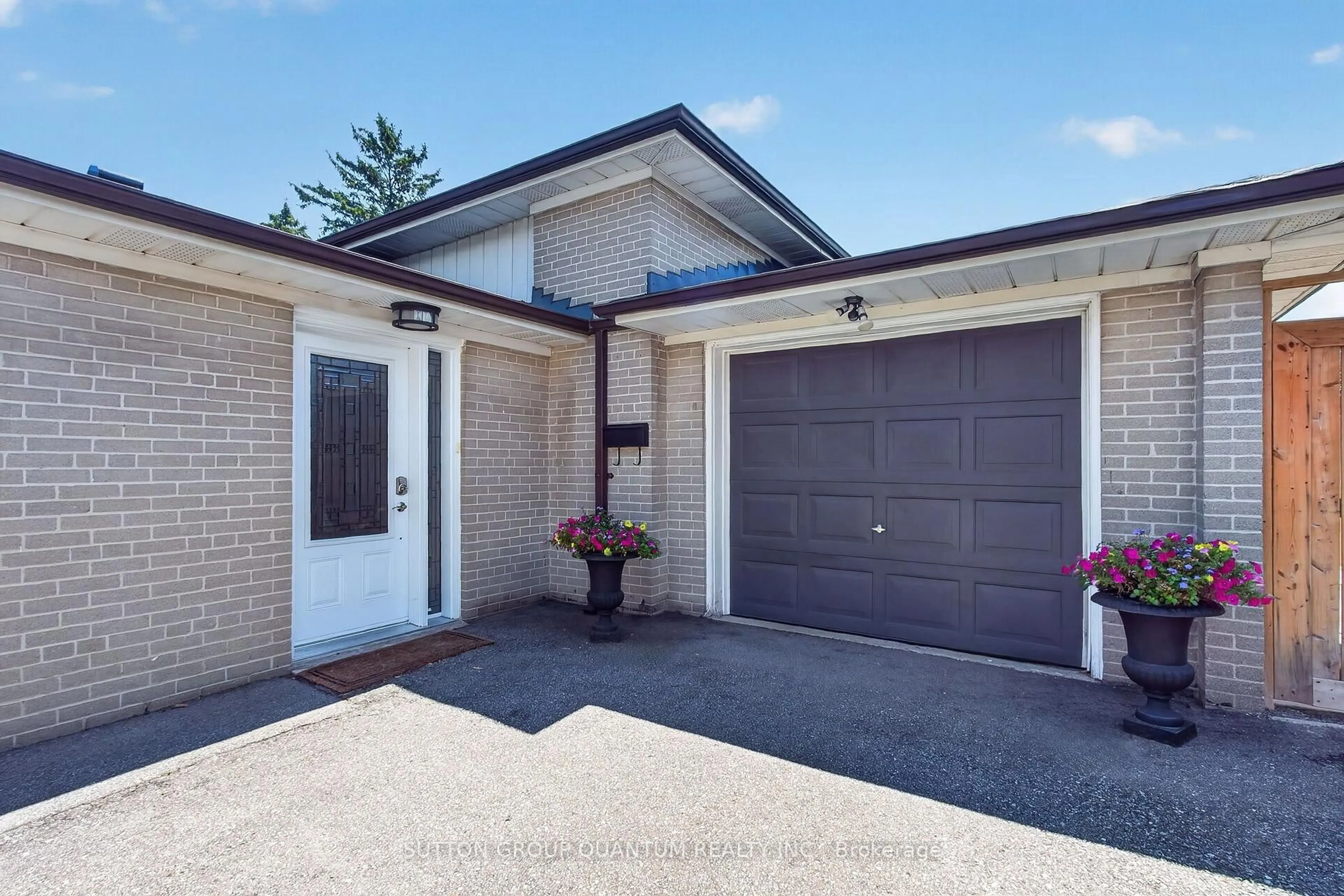 Home with brick exterior material, street for 1172 Chada Ave, Mississauga Ontario L5C 1P9