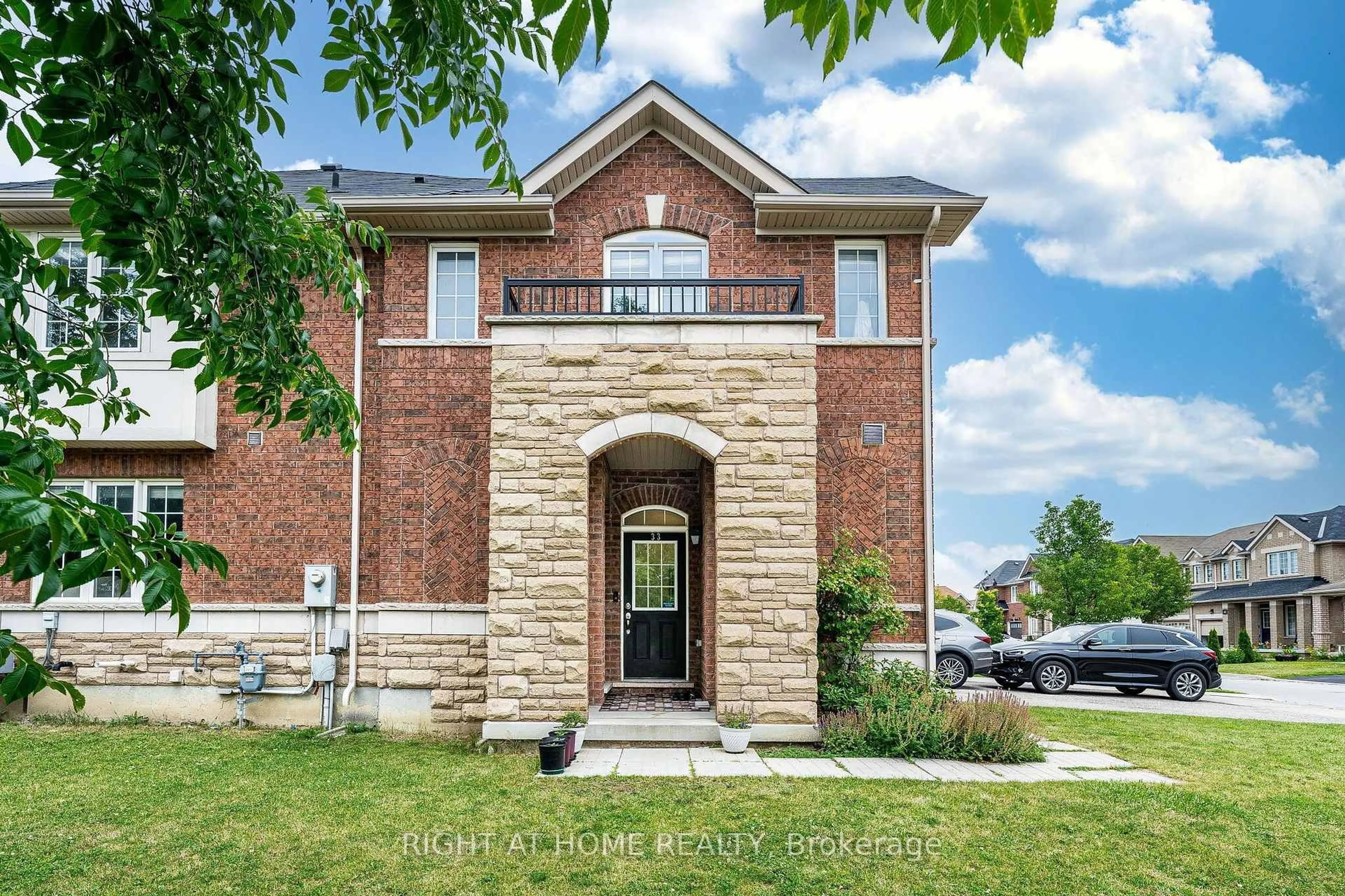 Home with brick exterior material, unknown for 33 Drexel Rd, Brampton Ontario L6P 3S4