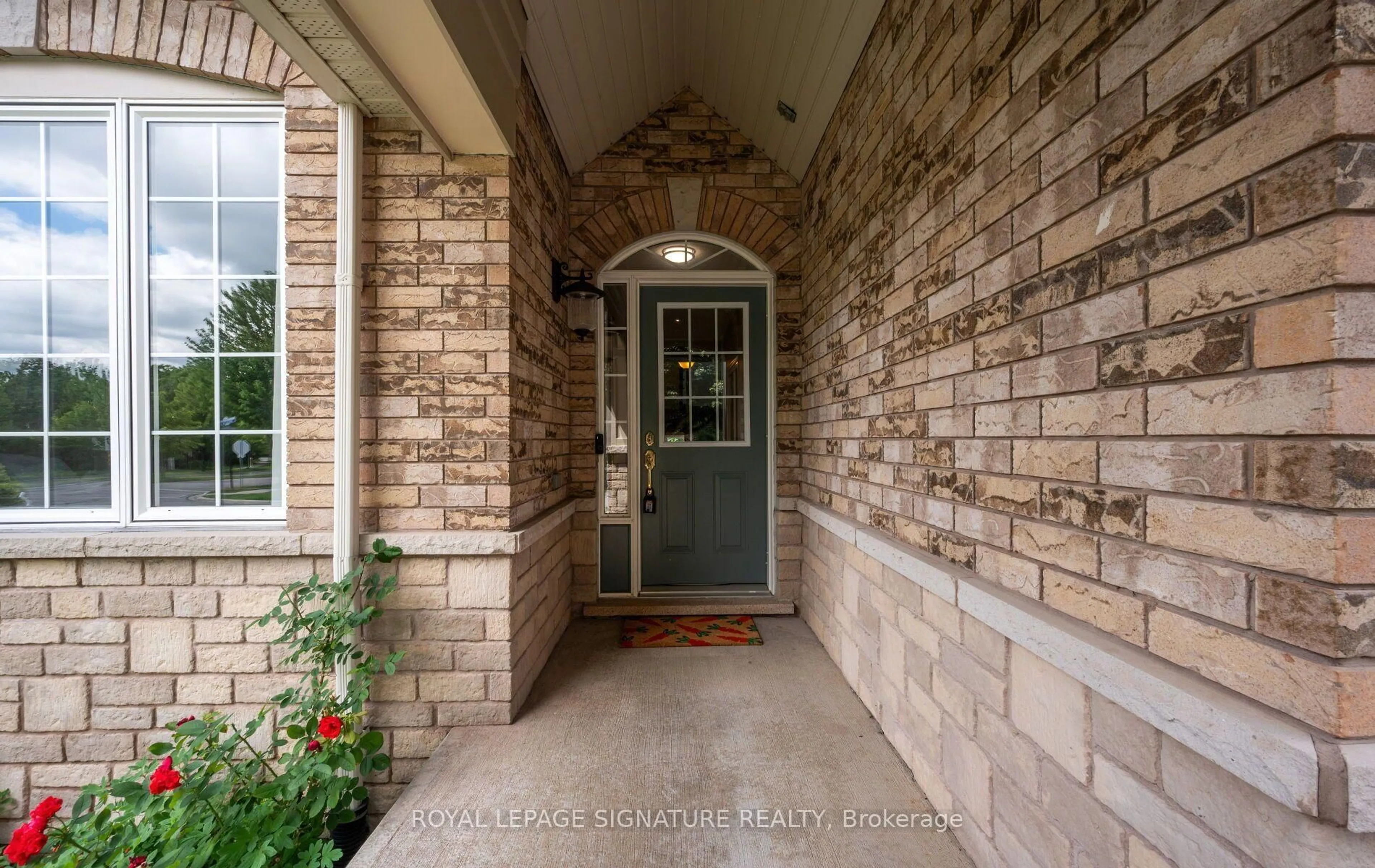 Indoor entryway for 115 Arborglen Dr, Halton Hills Ontario L7G 6L1