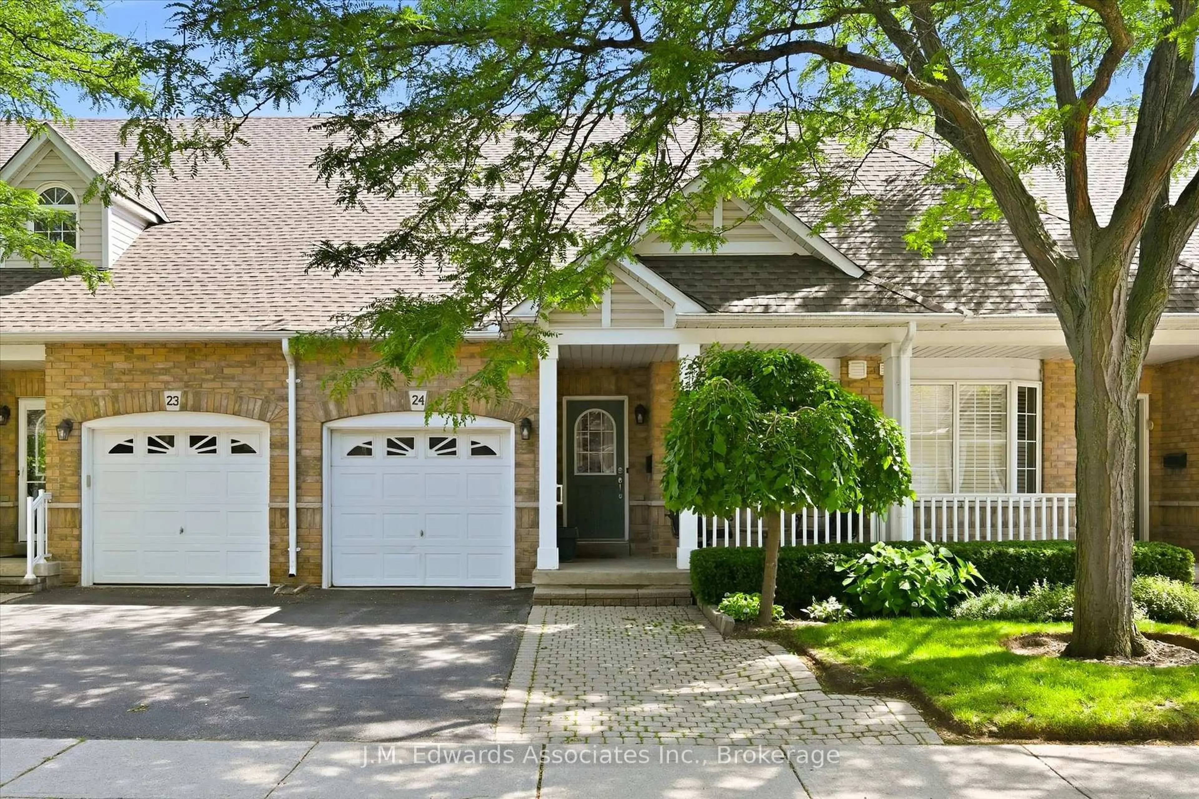 Home with brick exterior material, street for 3045 New St #24, Burlington Ontario L7N 3V9