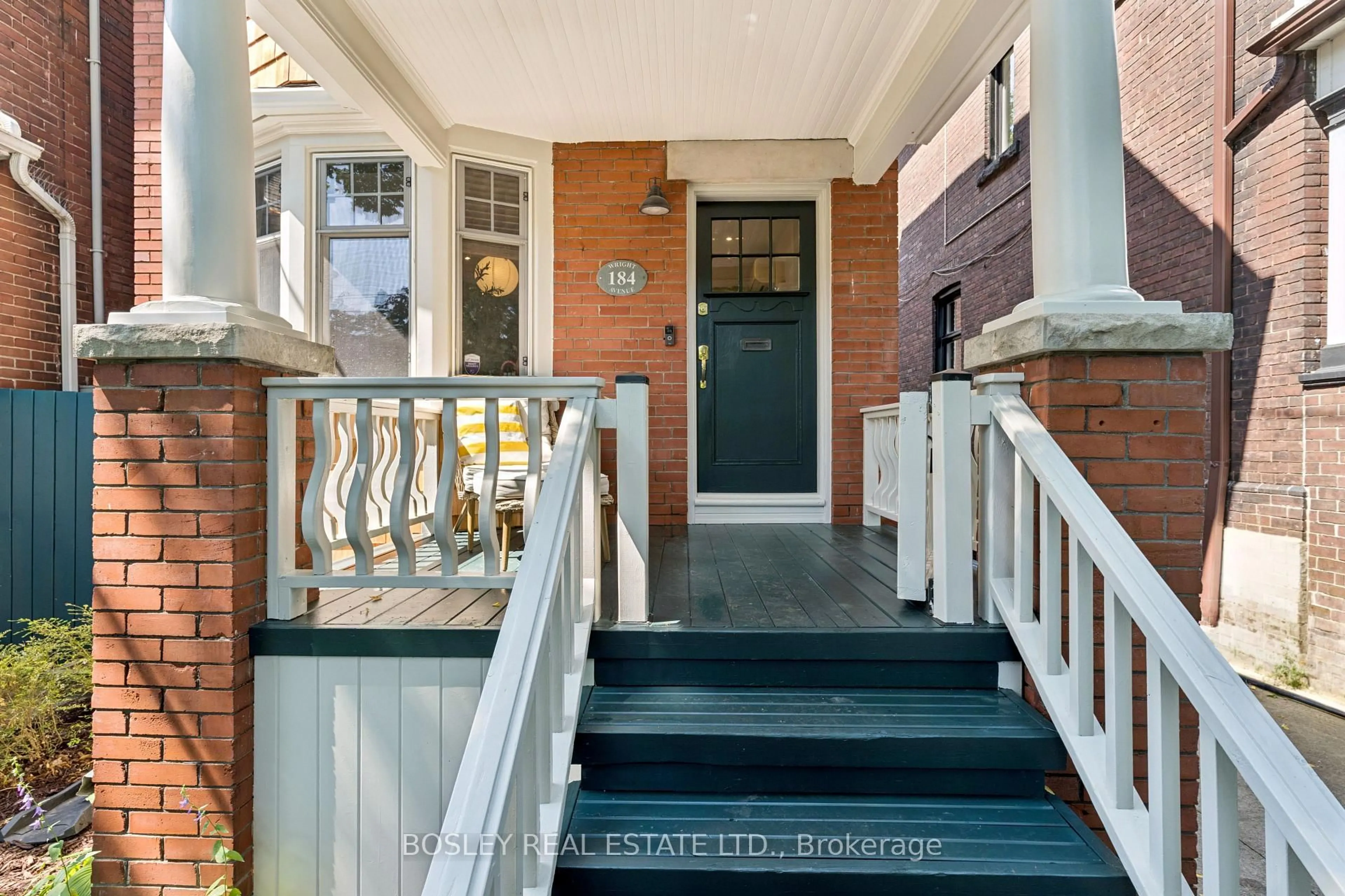 Indoor entryway for 184 Wright Ave, Toronto Ontario M6R 1L2
