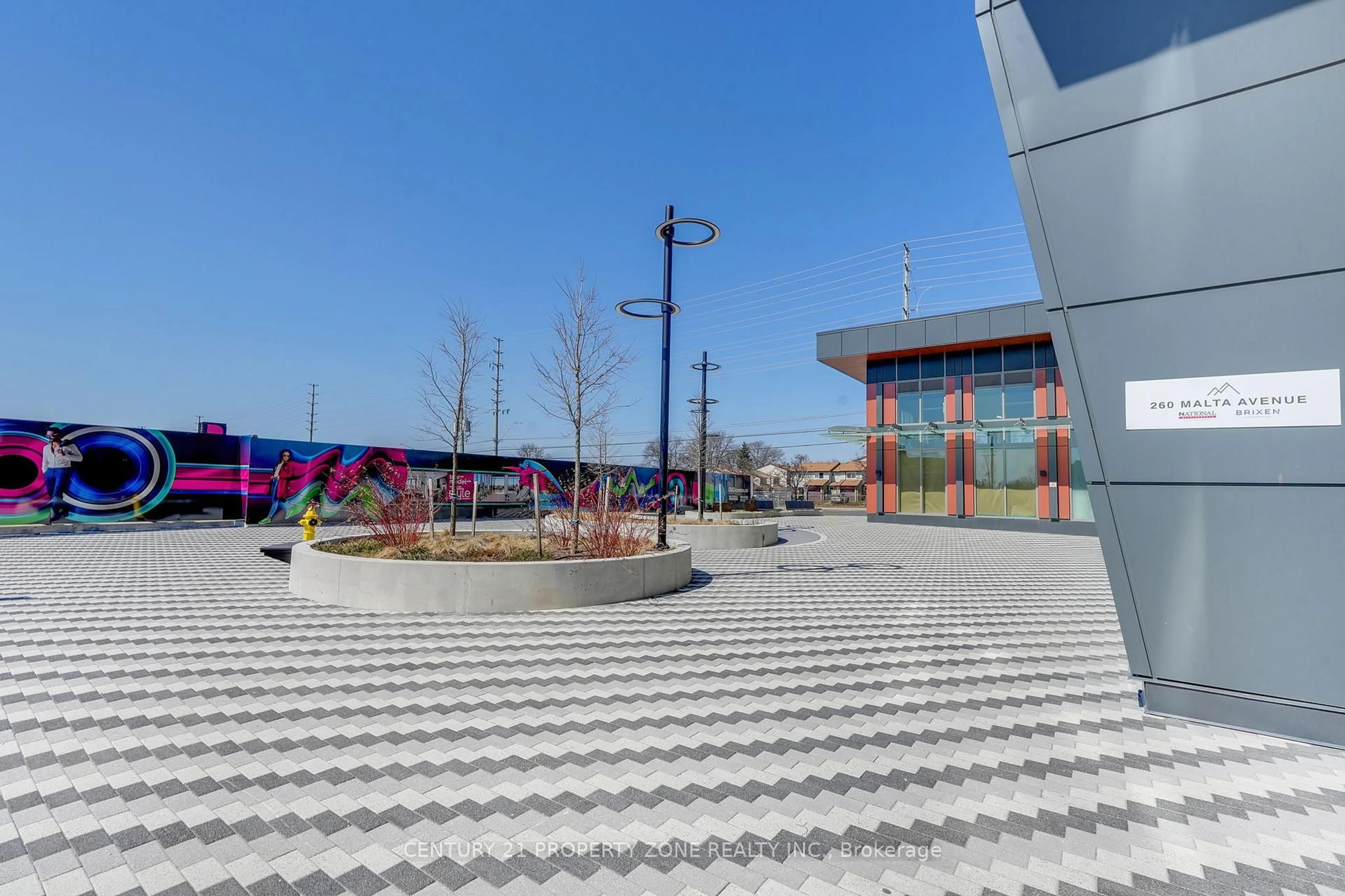 Patio, building for 260 Malta Ave #2311, Brampton Ontario L6Y 6L7