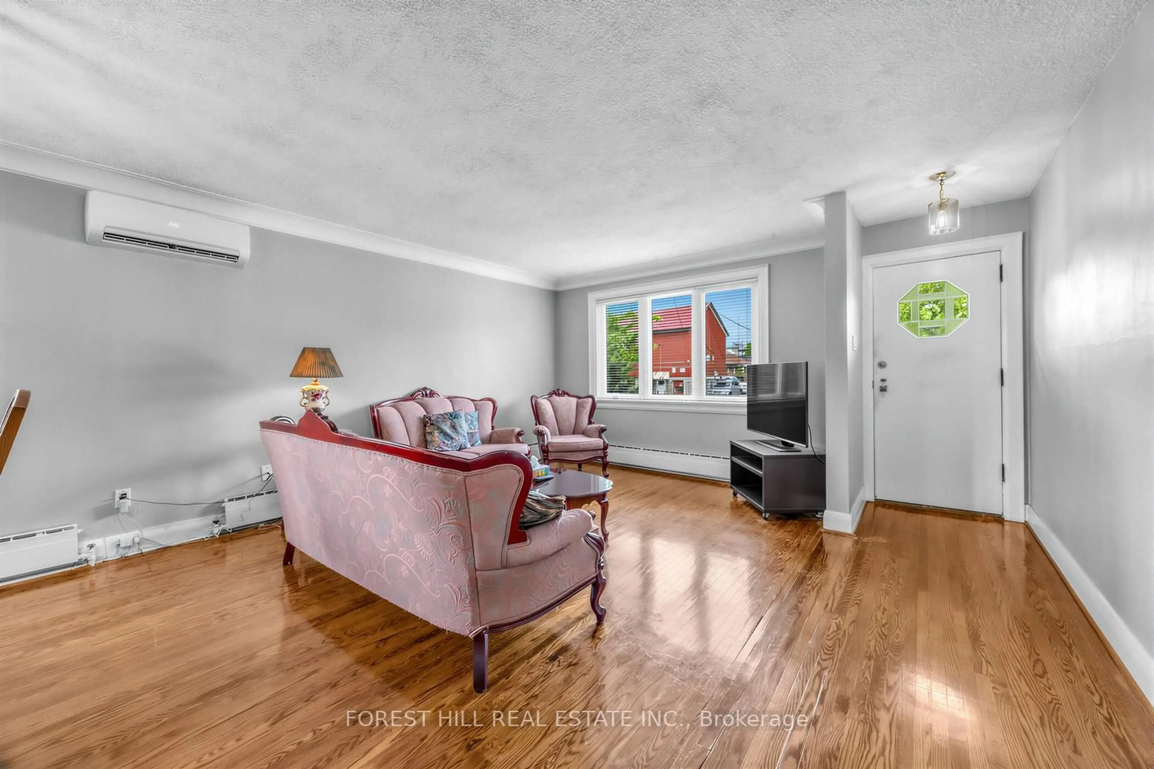 Living room with furniture, unknown for 101 Holwood Ave, Toronto Ontario M6M 1P7