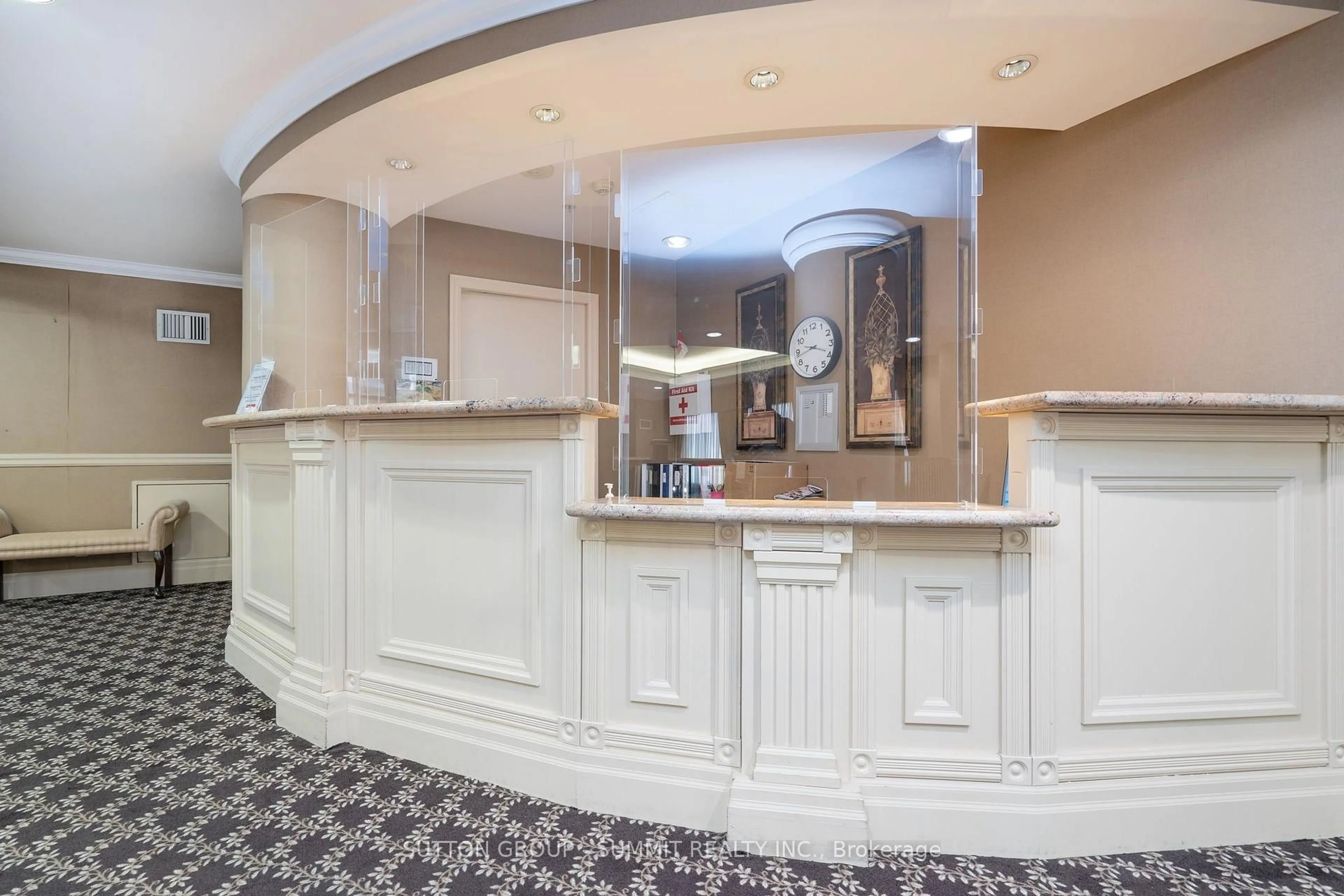 Lobby for 350 PRINCESS ROYAL Dr #1205, Mississauga Ontario L5B 4N1