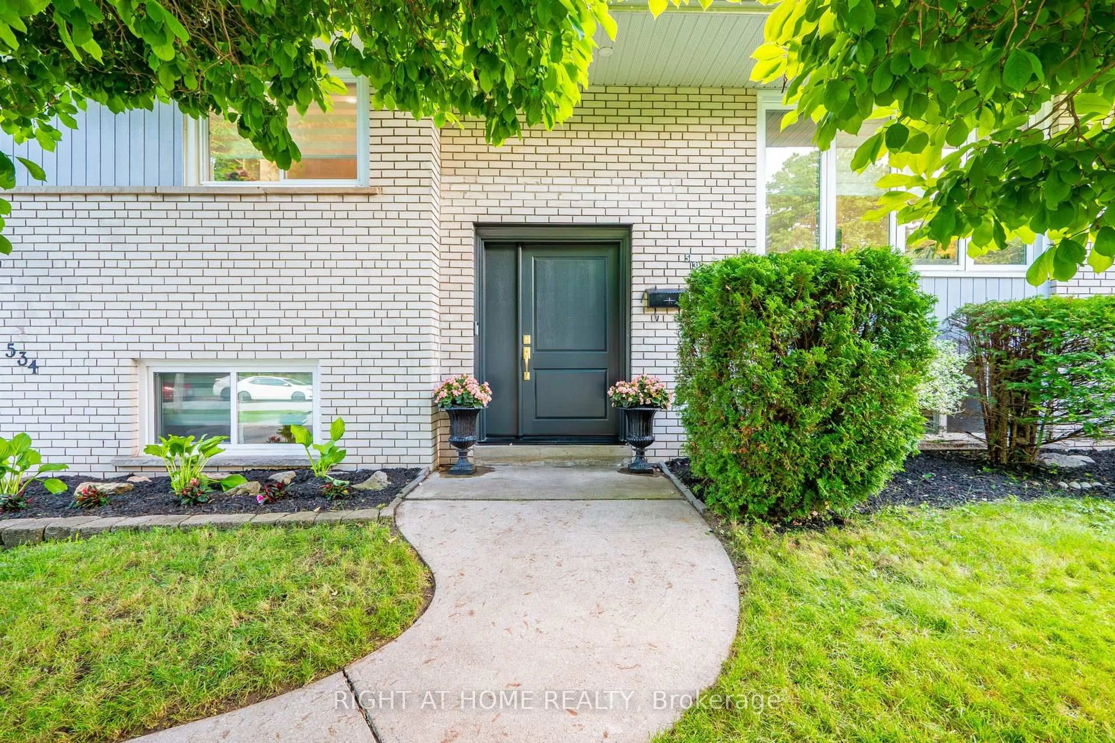 Unknown for 534 Rosedale Cres, Burlington Ontario L7N 2T1