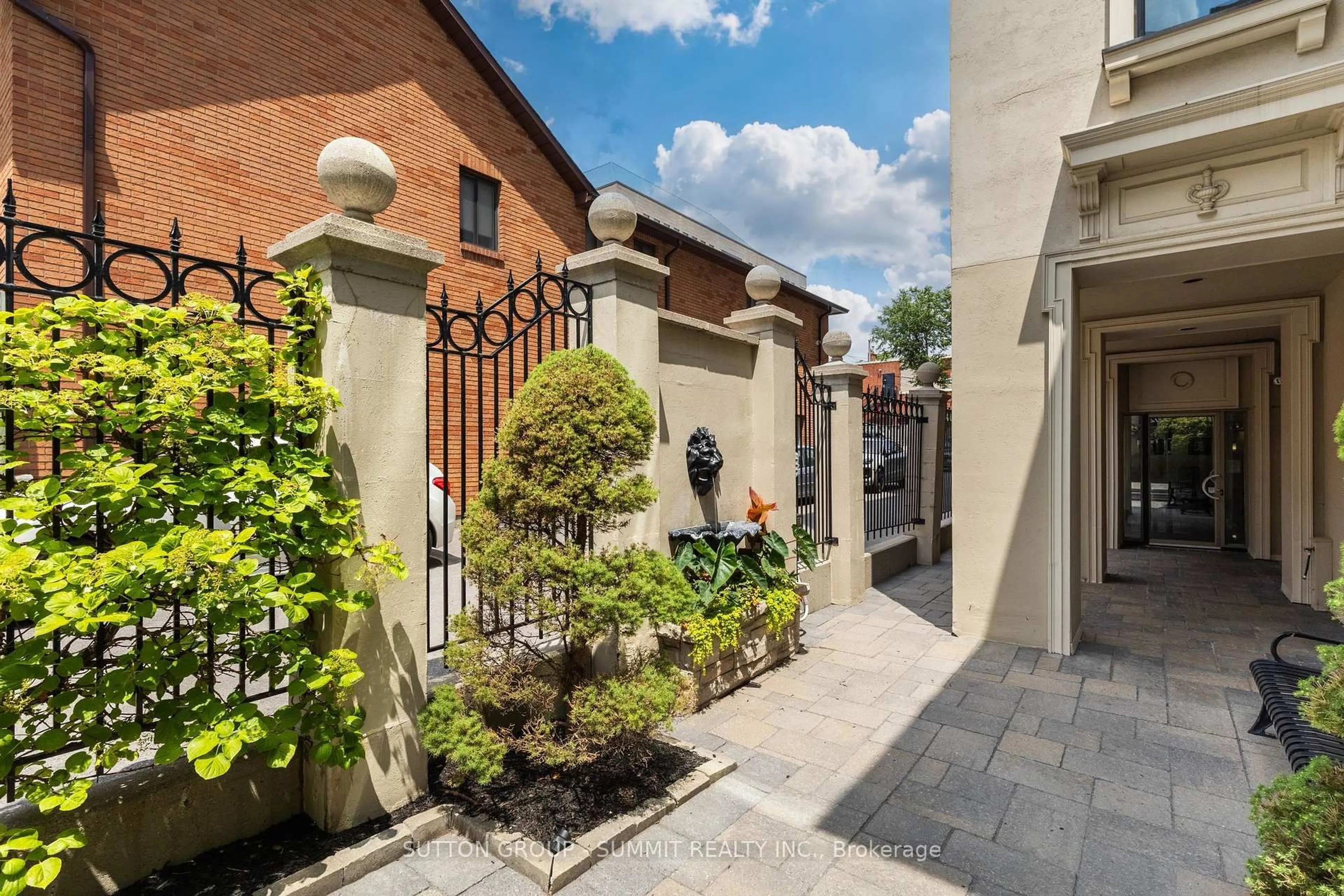 Unknown for 415 Locust St #602, Burlington Ontario L7S 2J2