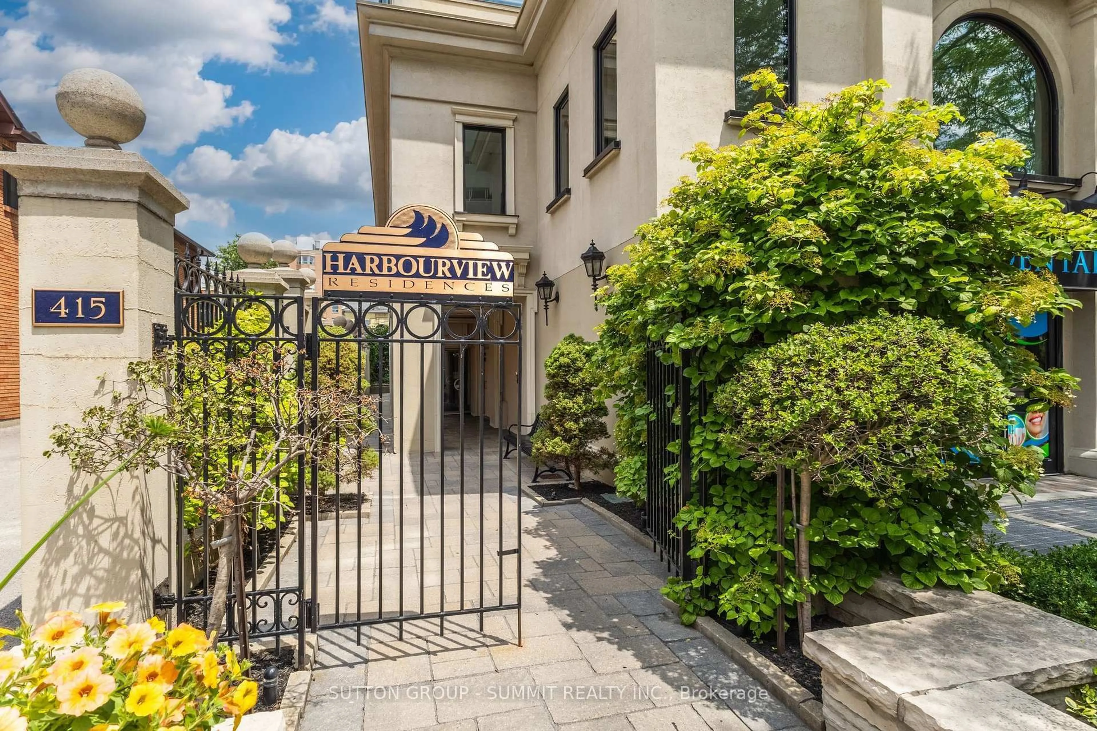 Unknown for 415 Locust St #602, Burlington Ontario L7S 2J2