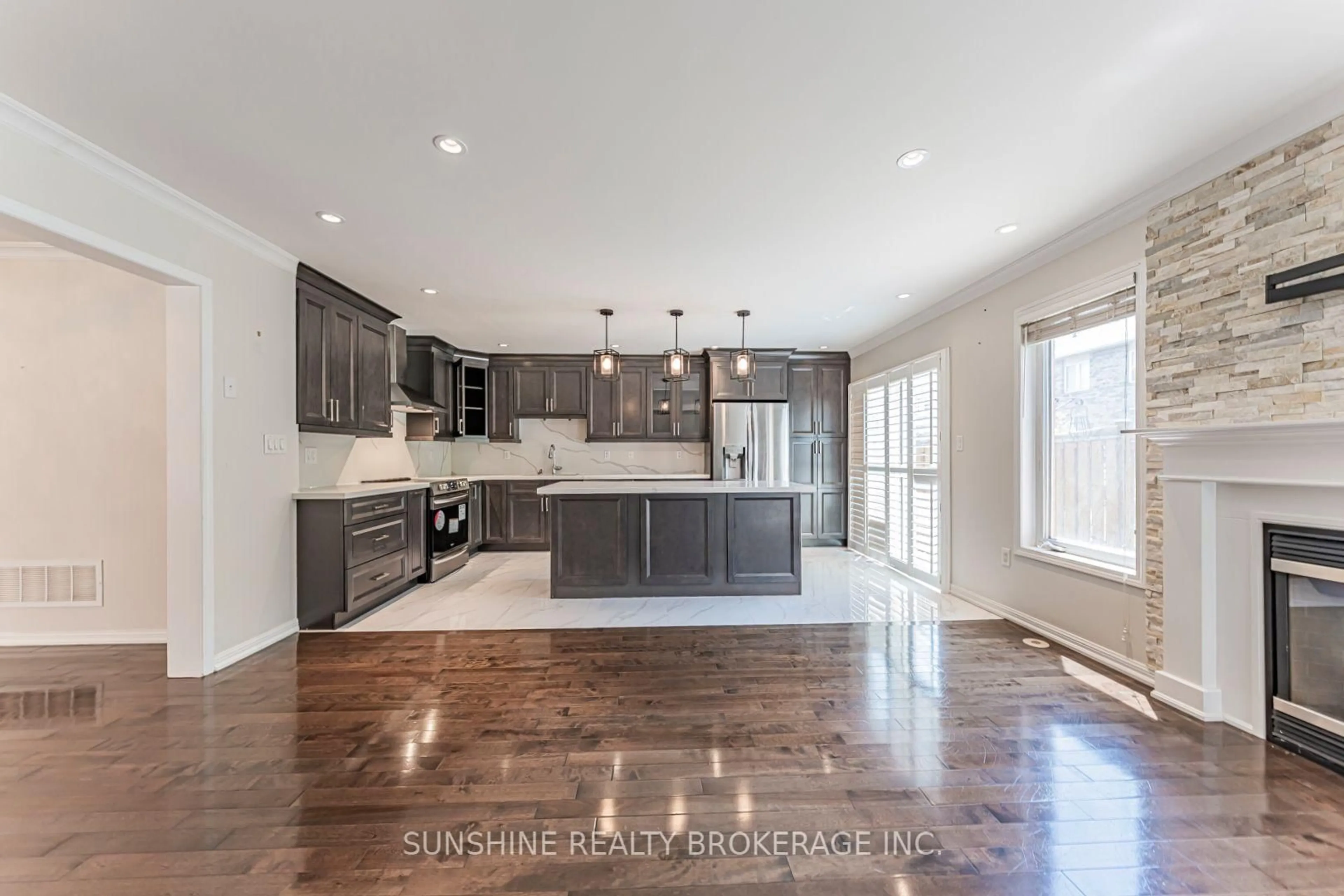 Open concept kitchen, unknown for 360 Prosser Circ, Milton Ontario L9T 0P5