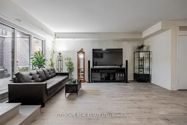 66 Longbranch Ave #1, Toronto 3