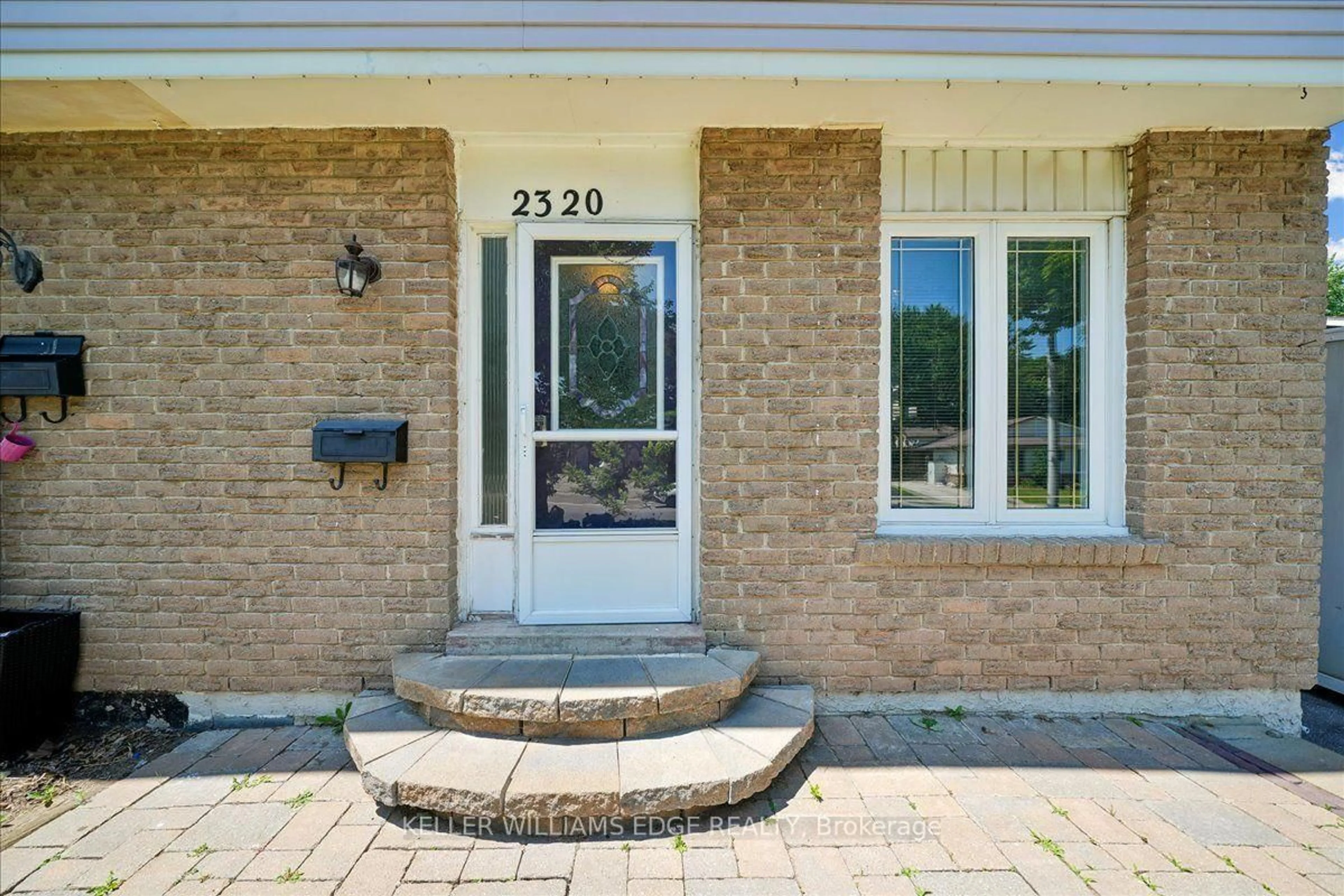 Unknown for 2320 Middlesmoor Cres, Burlington Ontario L7P 3X7