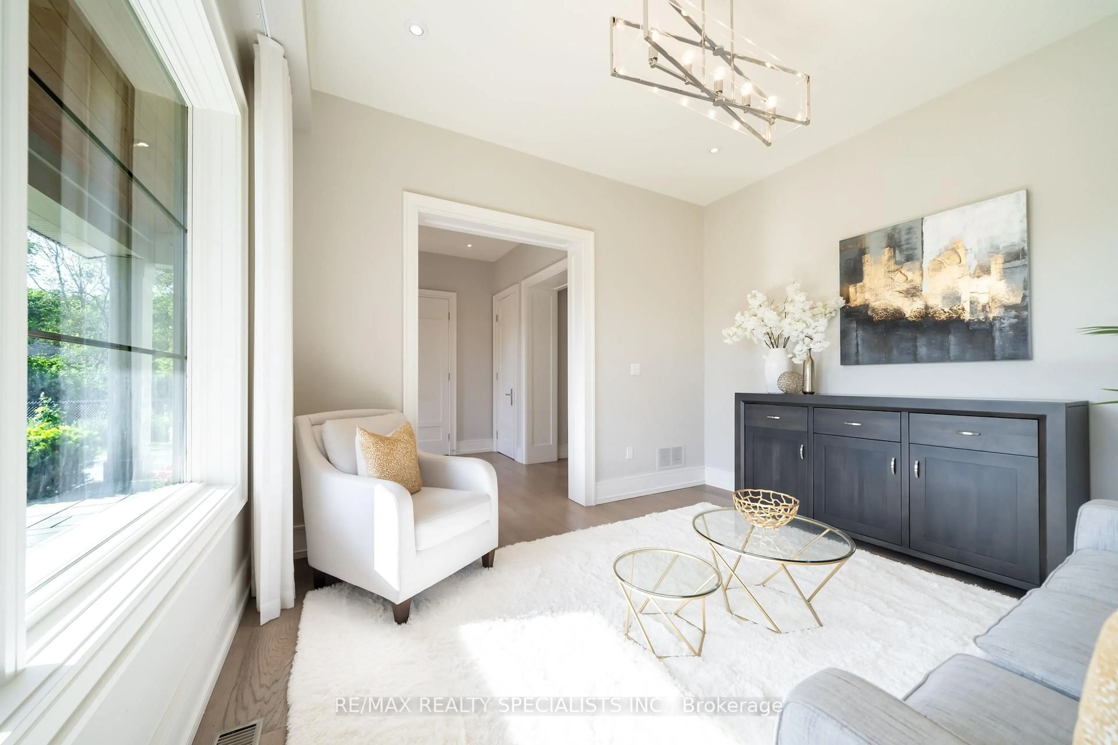 Living room with furniture, unknown for 18 Florence Dr, Oakville Ontario L6K 1V6