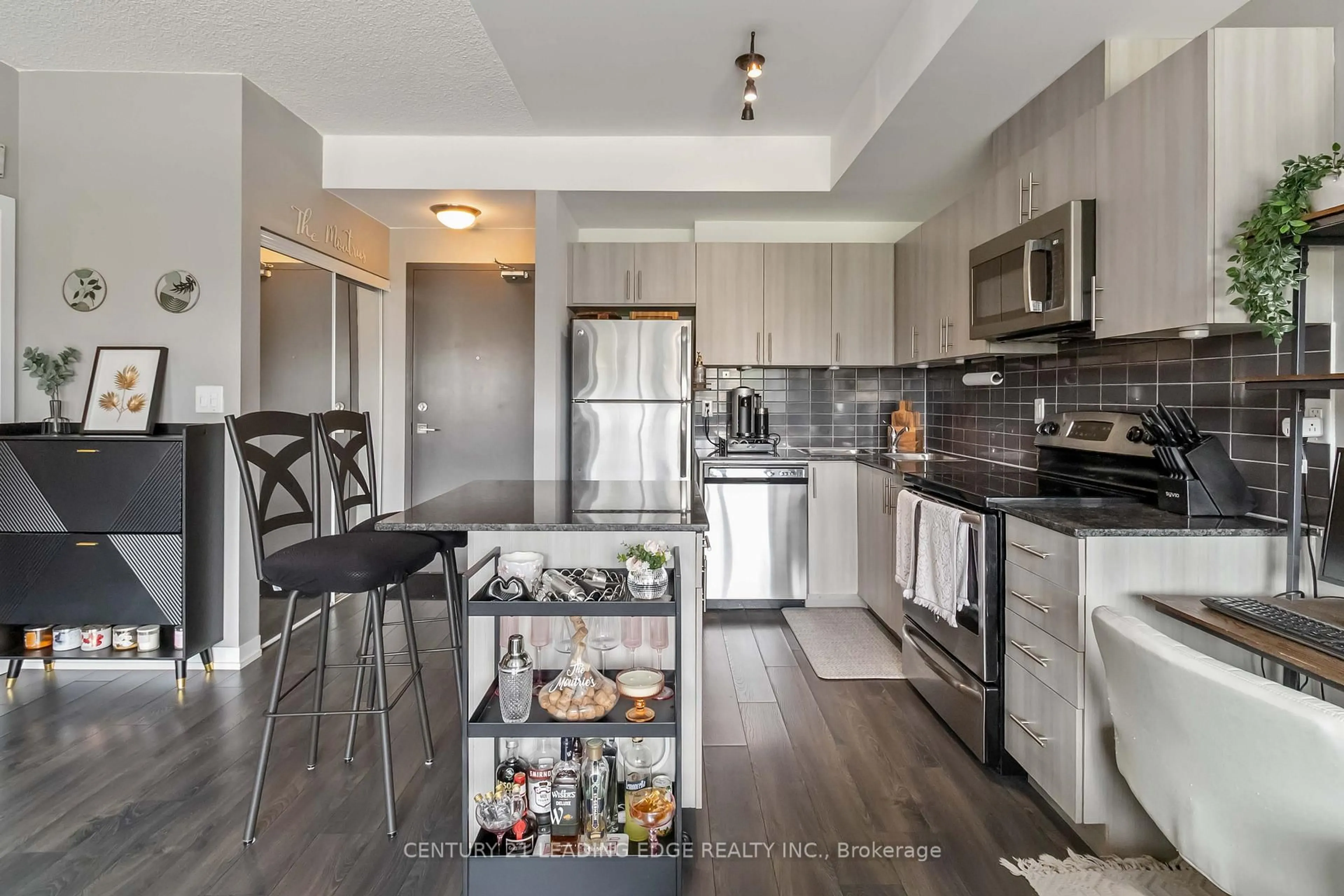 Open concept kitchen, unknown for 1284 Guelph Line #205, Burlington Ontario L7P 0T9