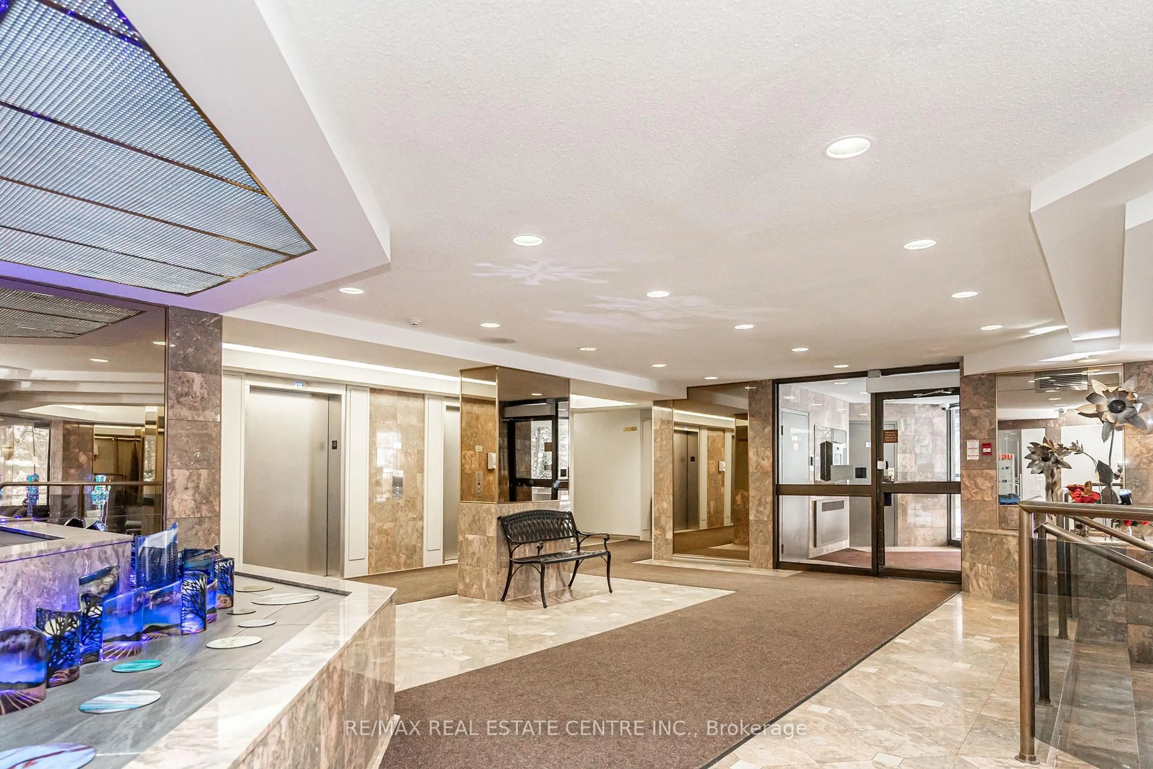 Lobby for 20 Cherrytree Dr #806, Brampton Ontario L6Y 3V1
