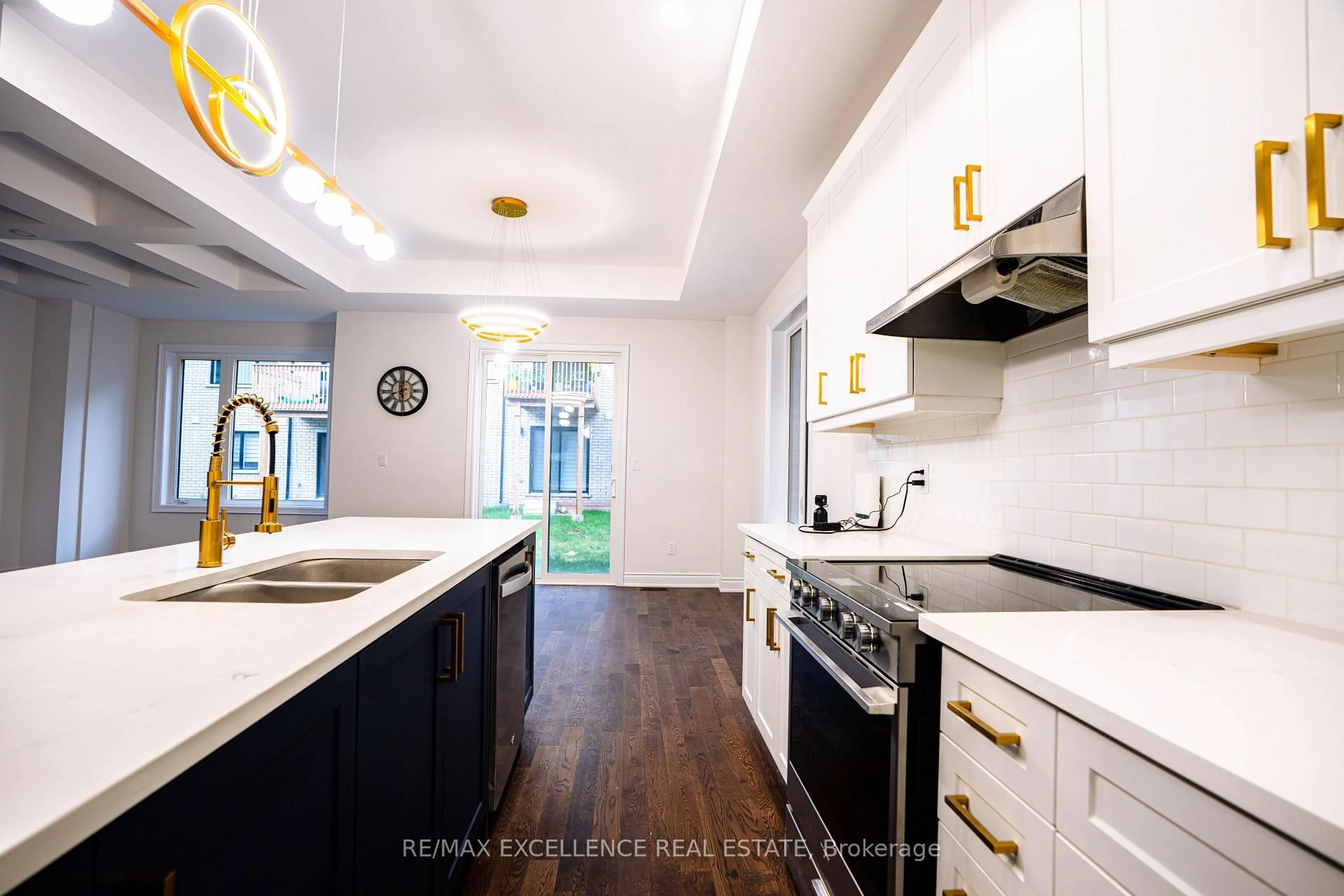 Open concept kitchen, ceramic/tile floor for 1246 Anthonia Tr, Oakville Ontario L6H 7Y7