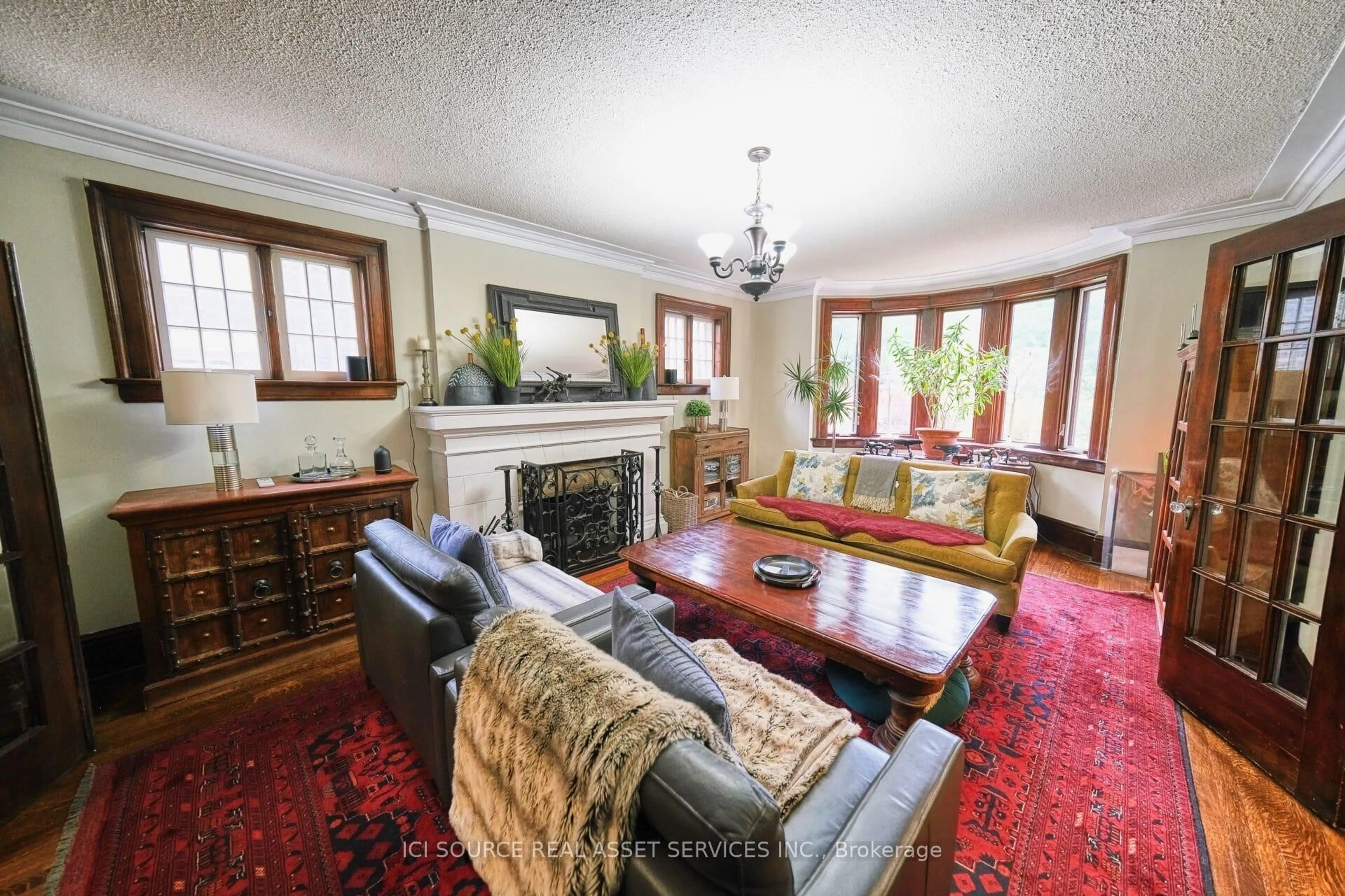 Living room with furniture, unknown for 59 High Park Blvd, Toronto Ontario M6R 1M9
