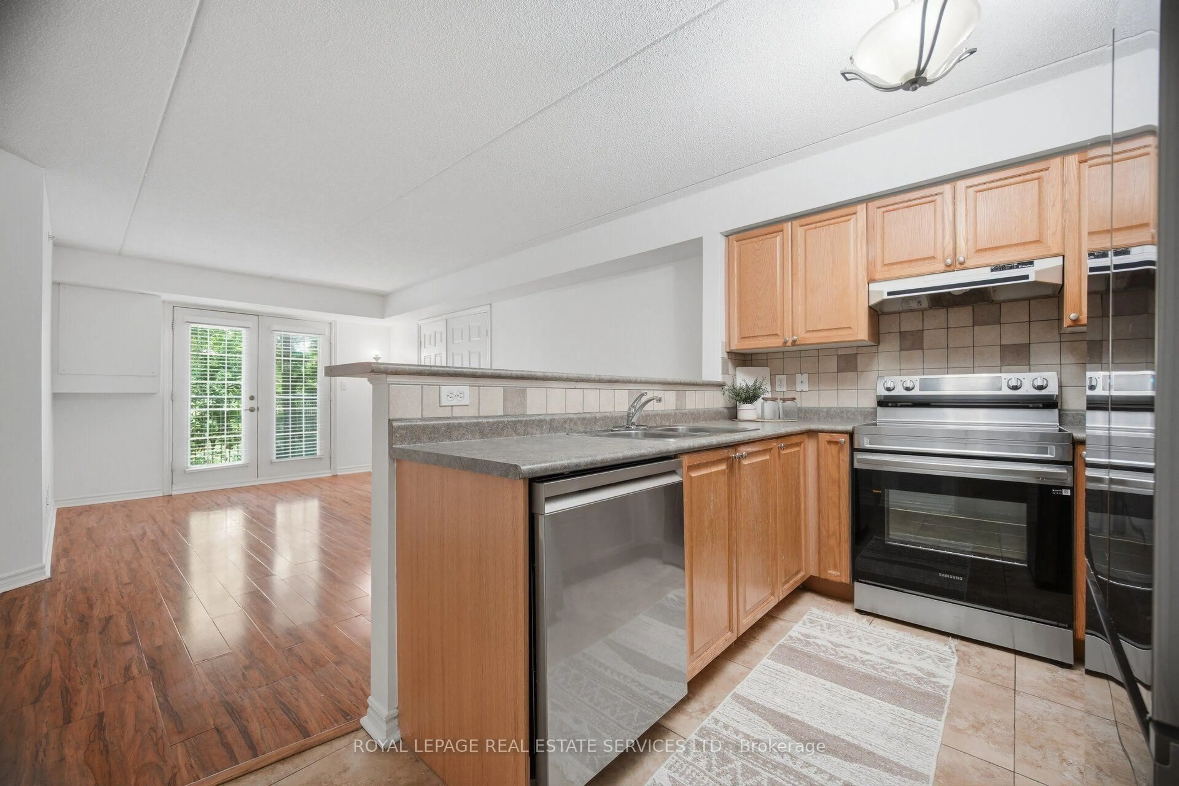 Standard kitchen, unknown for 1490 Bishops Gate #209, Oakville Ontario L6M 4N3