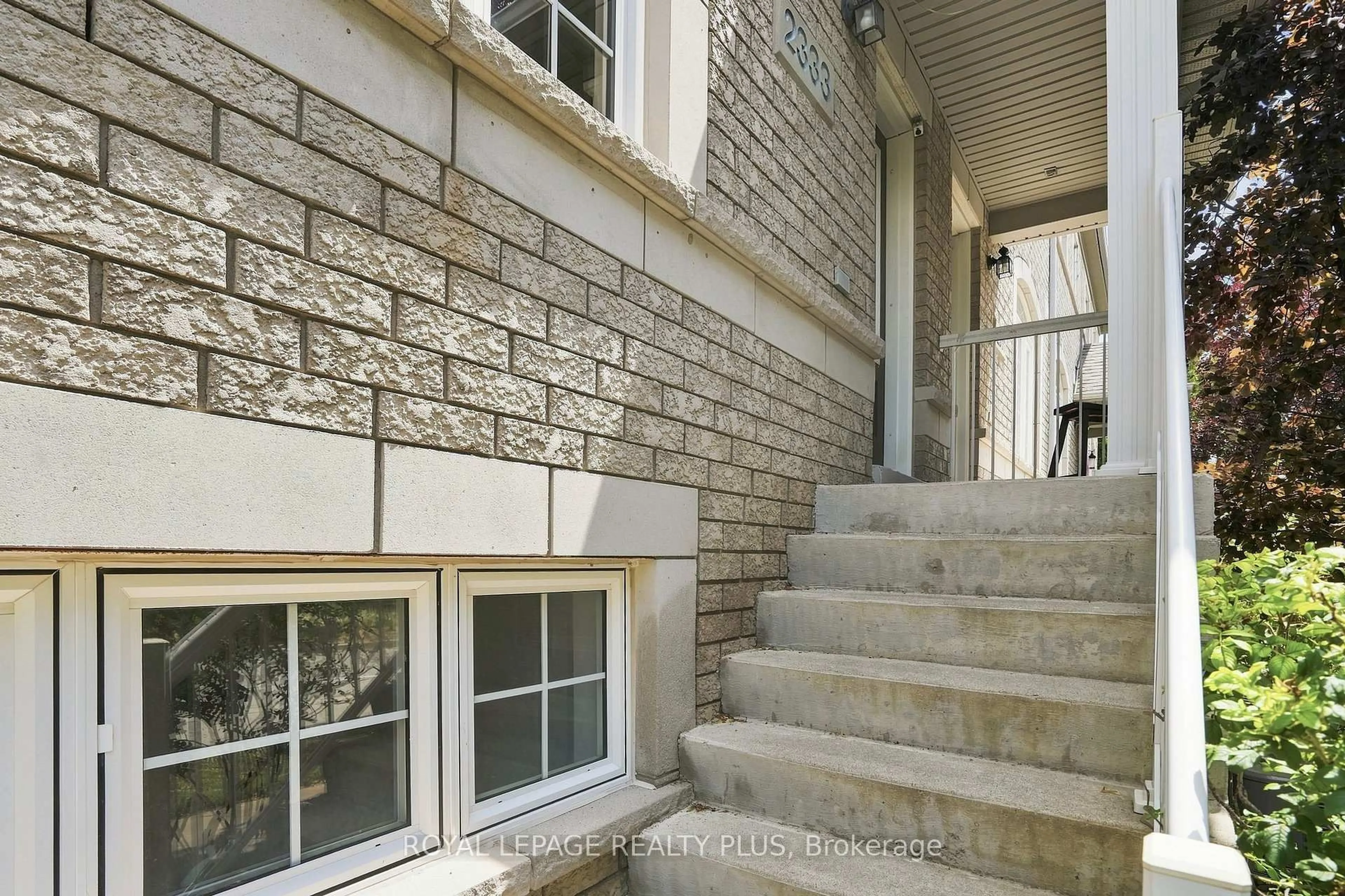Unknown for 2333 Sutton Dr, Burlington Ontario L7L 6Y9