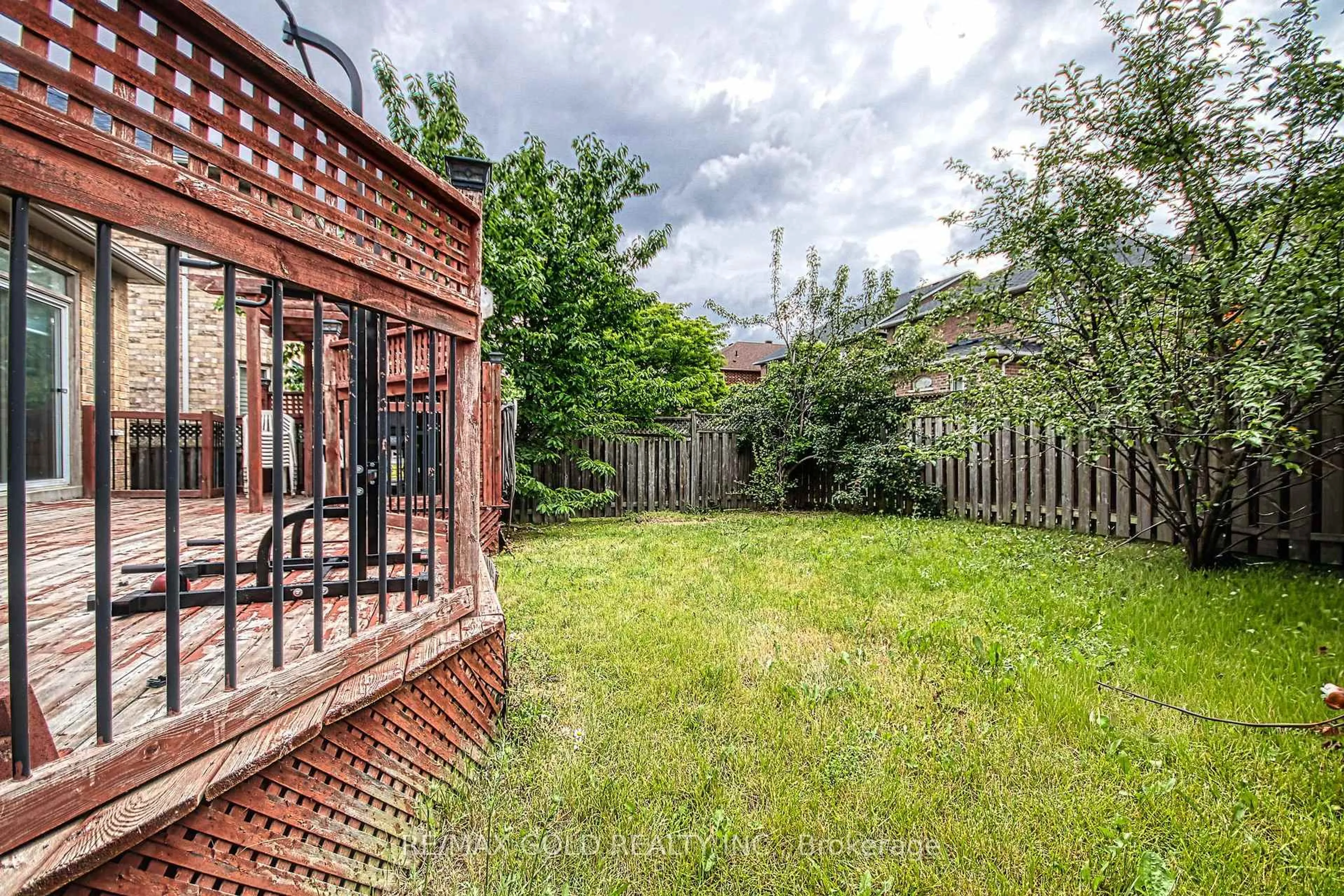 Patio, street for 3428 Erin Centre Blvd, Mississauga Ontario L5M 8C2