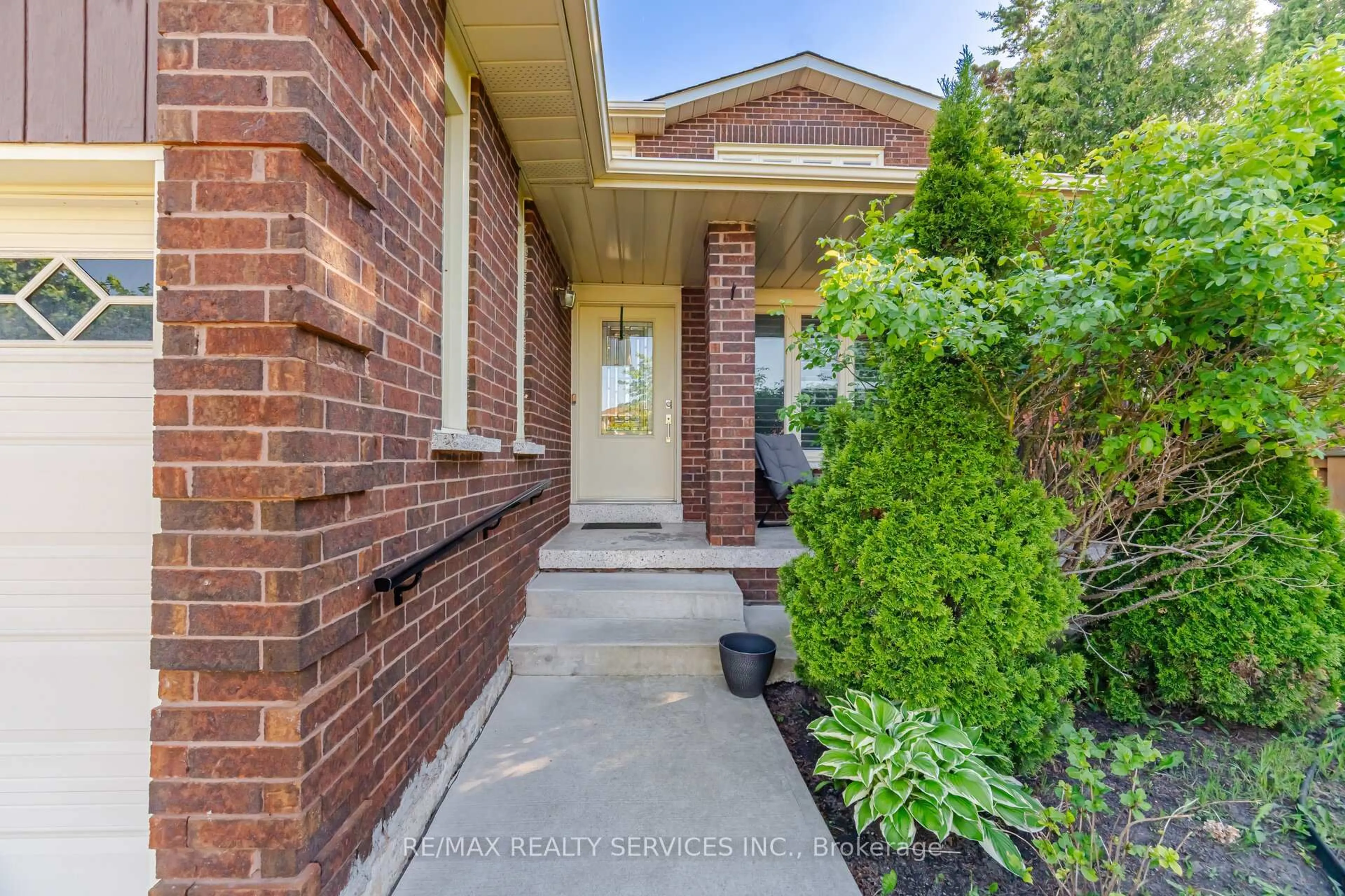 Unknown for 26 Sunforest Dr, Brampton Ontario L6Z 2Z1